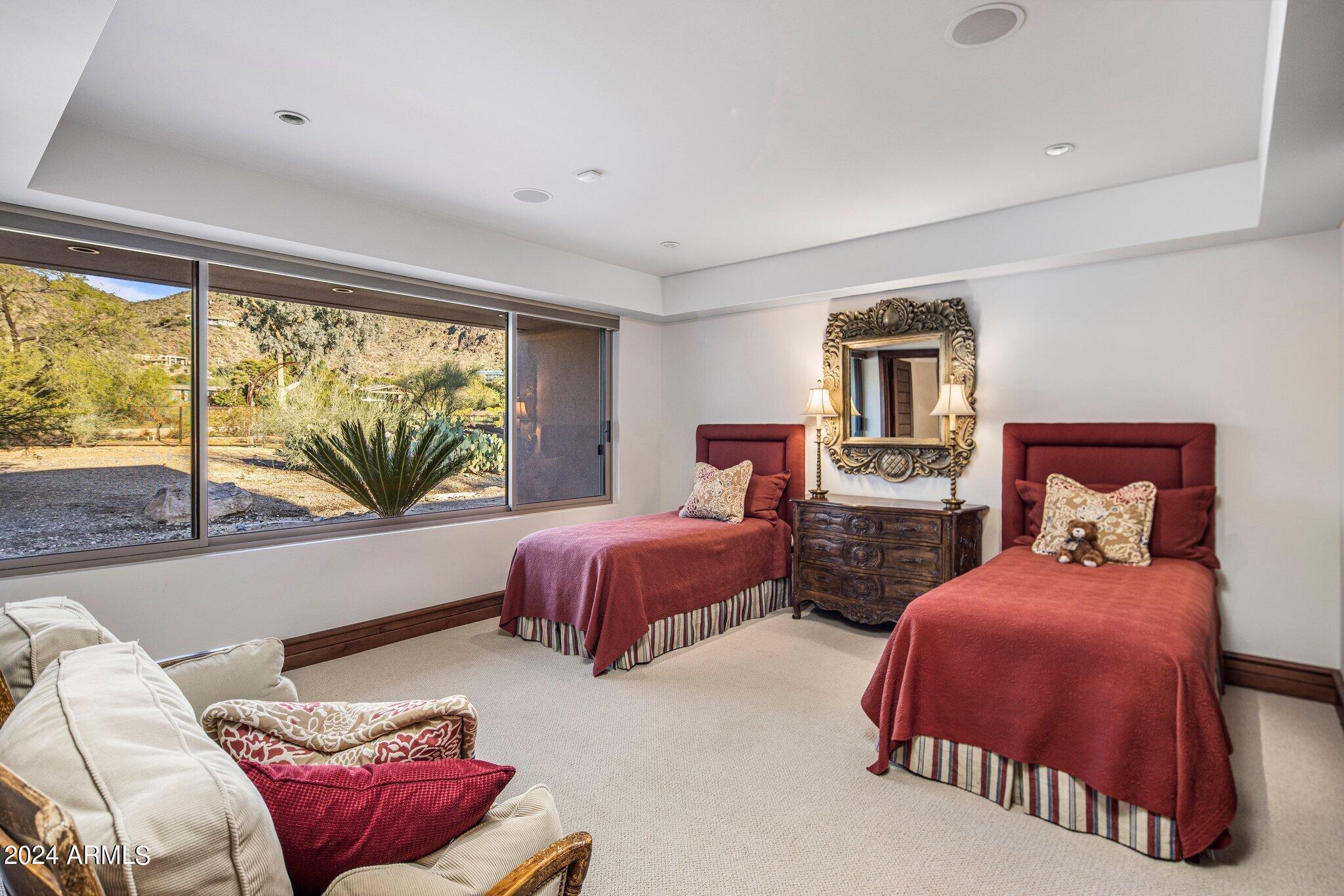 PARADISE COUNTRY CLUB ESTATES - Residential