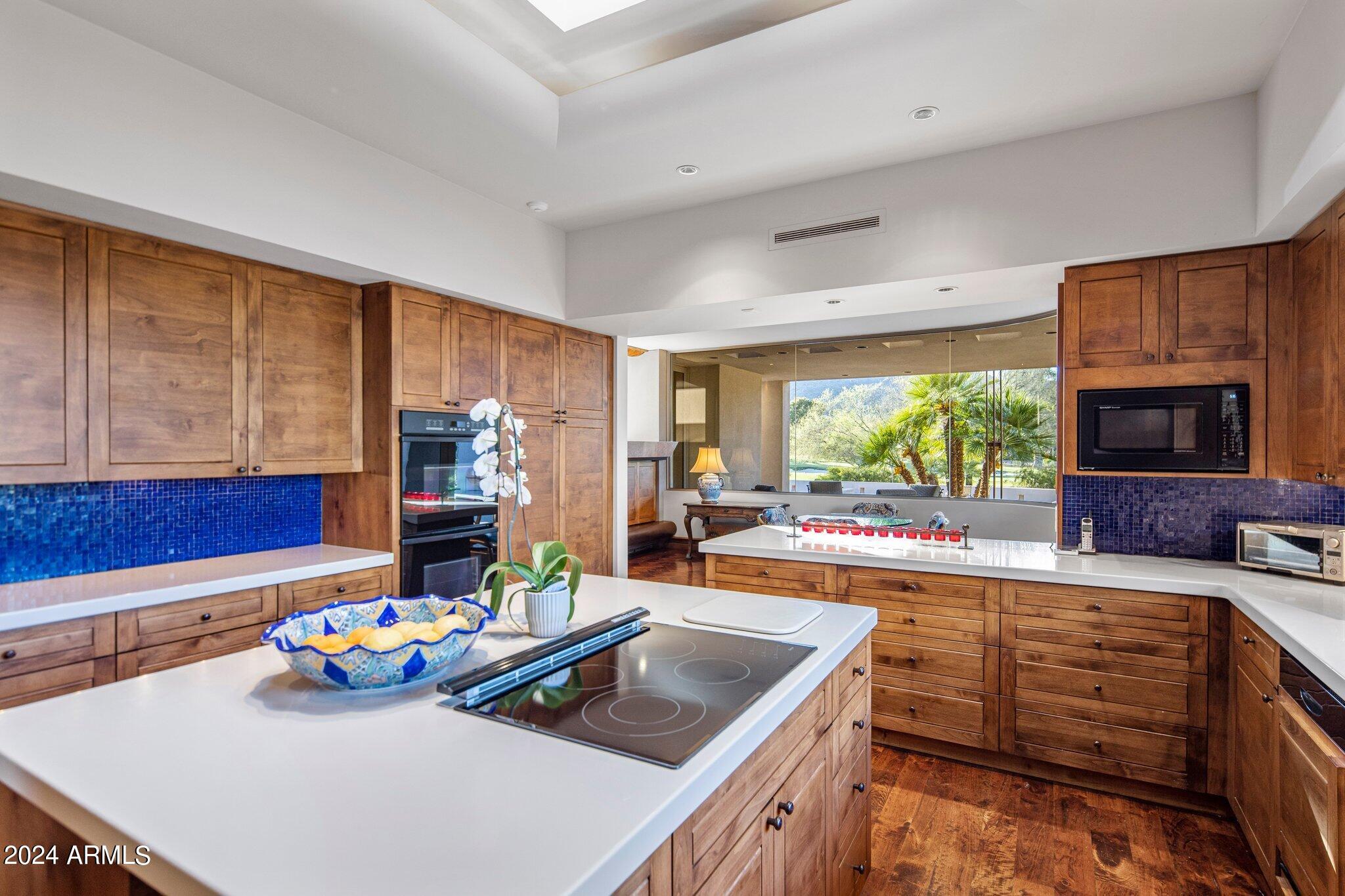 PARADISE COUNTRY CLUB ESTATES - Residential