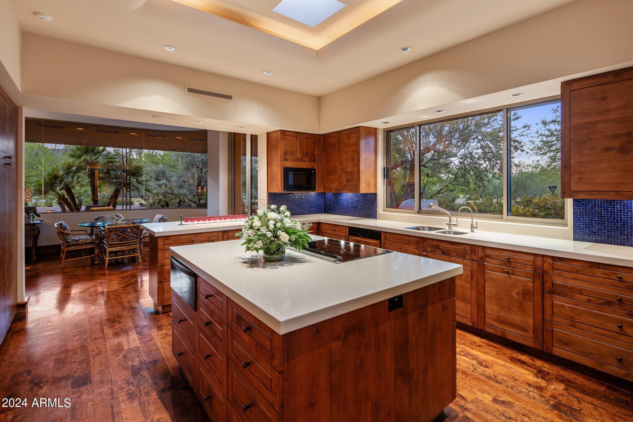 PARADISE COUNTRY CLUB ESTATES - Residential