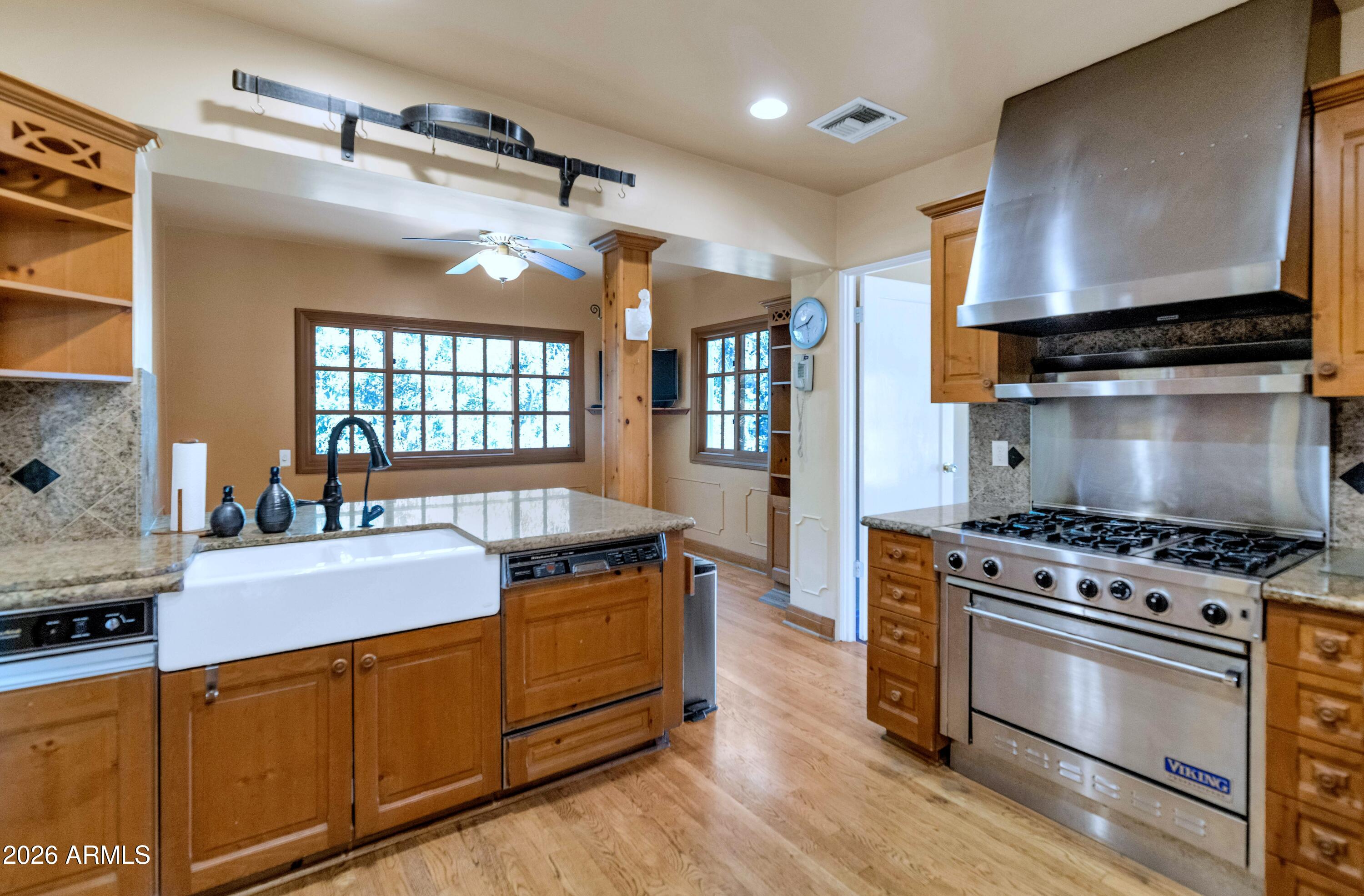 COUNTRY CLUB PLACE - Residential