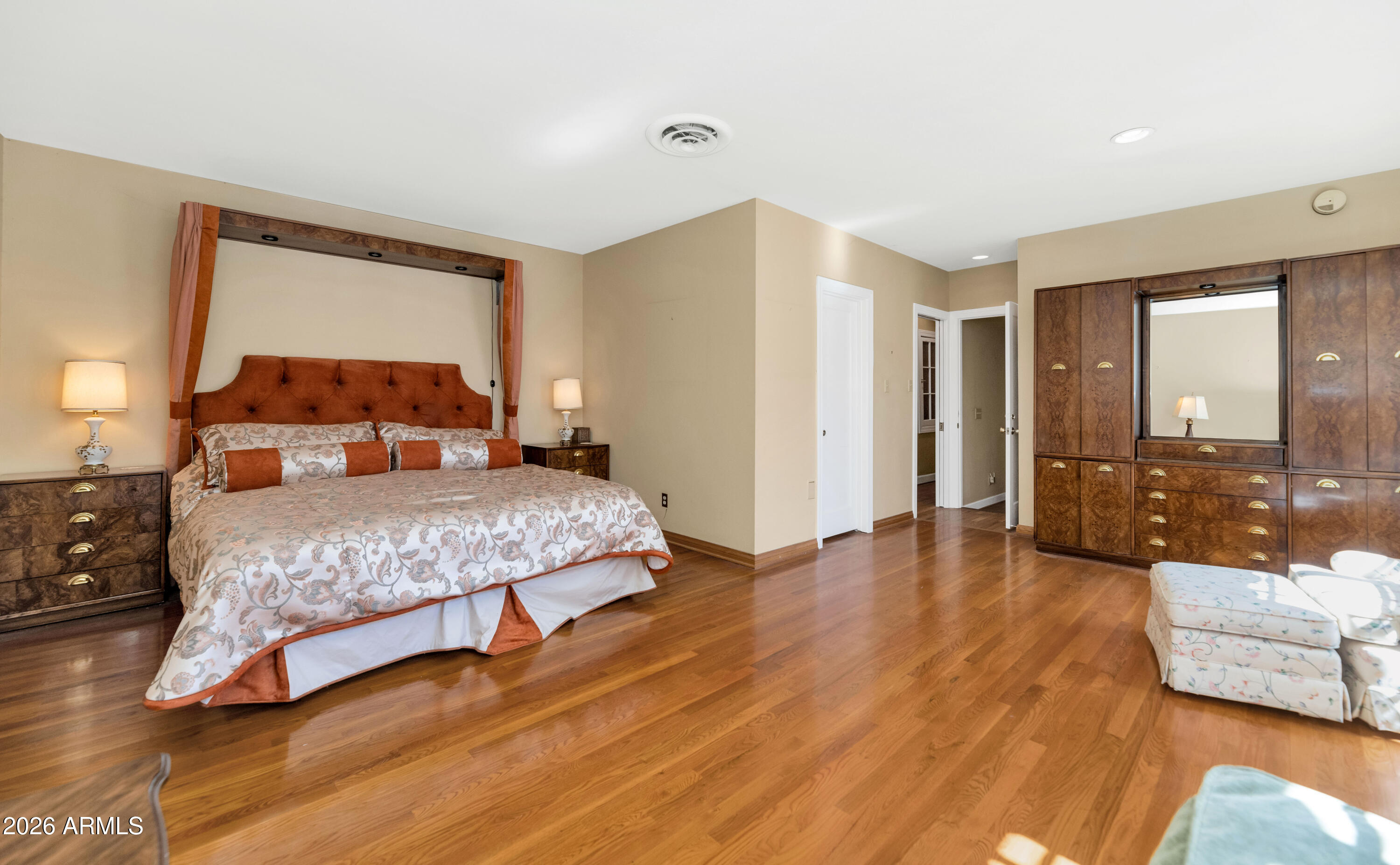 COUNTRY CLUB PLACE - Residential