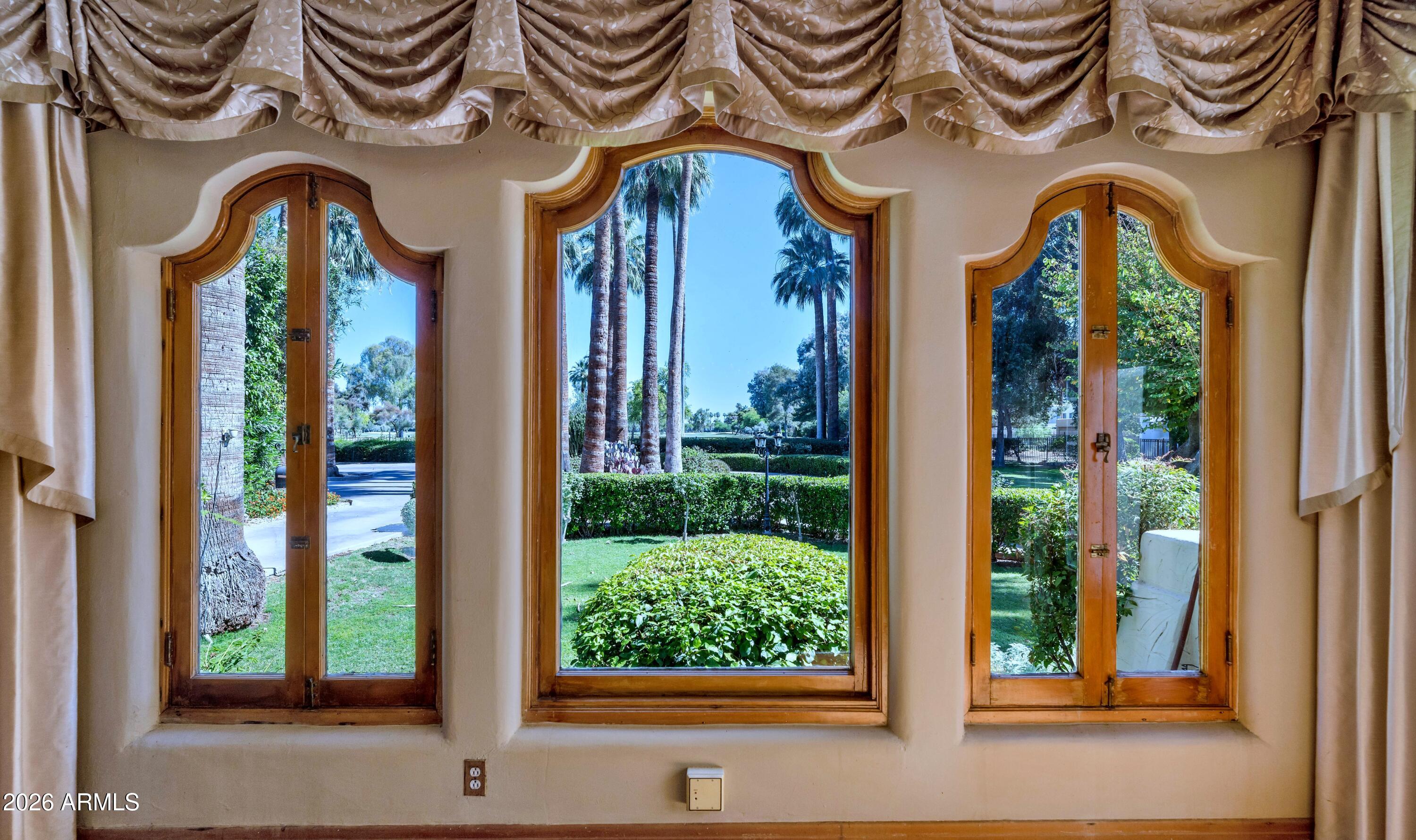 COUNTRY CLUB PLACE - Residential