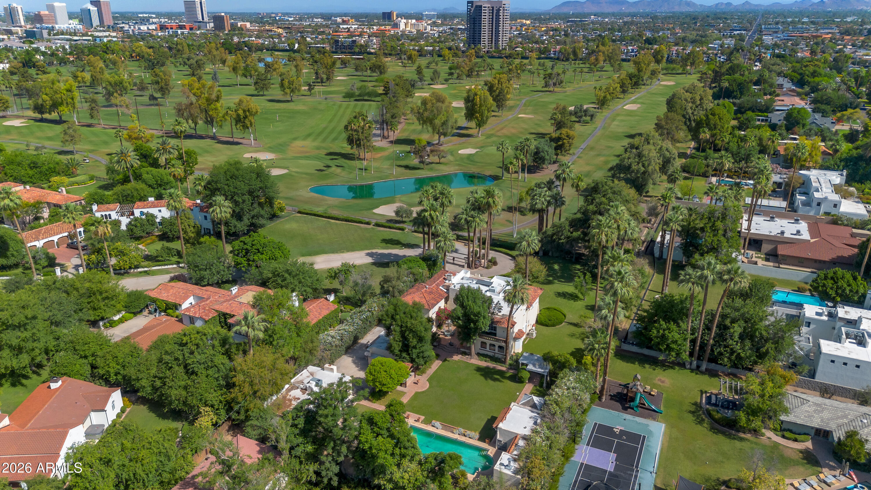 COUNTRY CLUB PLACE - Residential