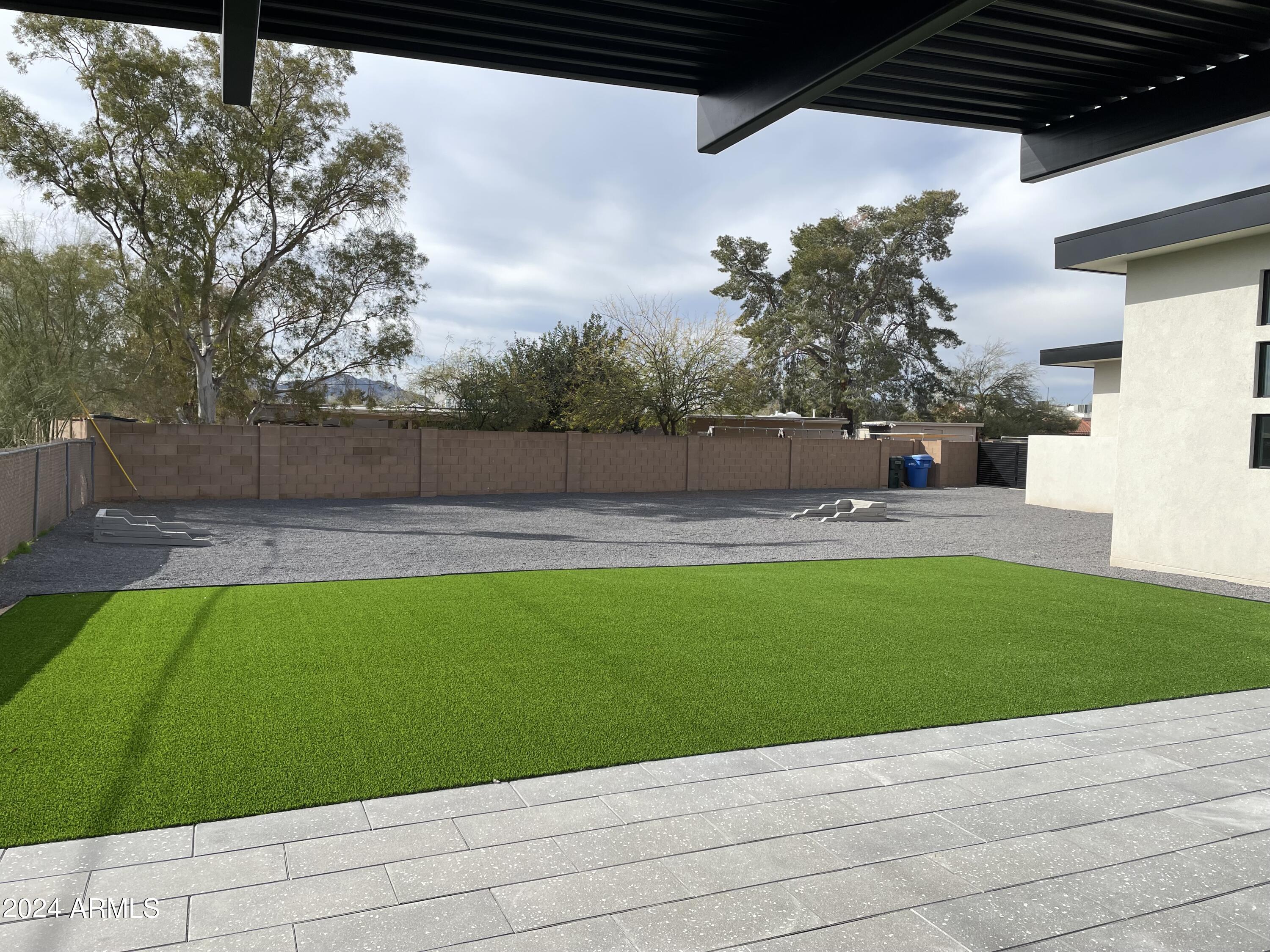 DESERT ESTATES 4 - Residential