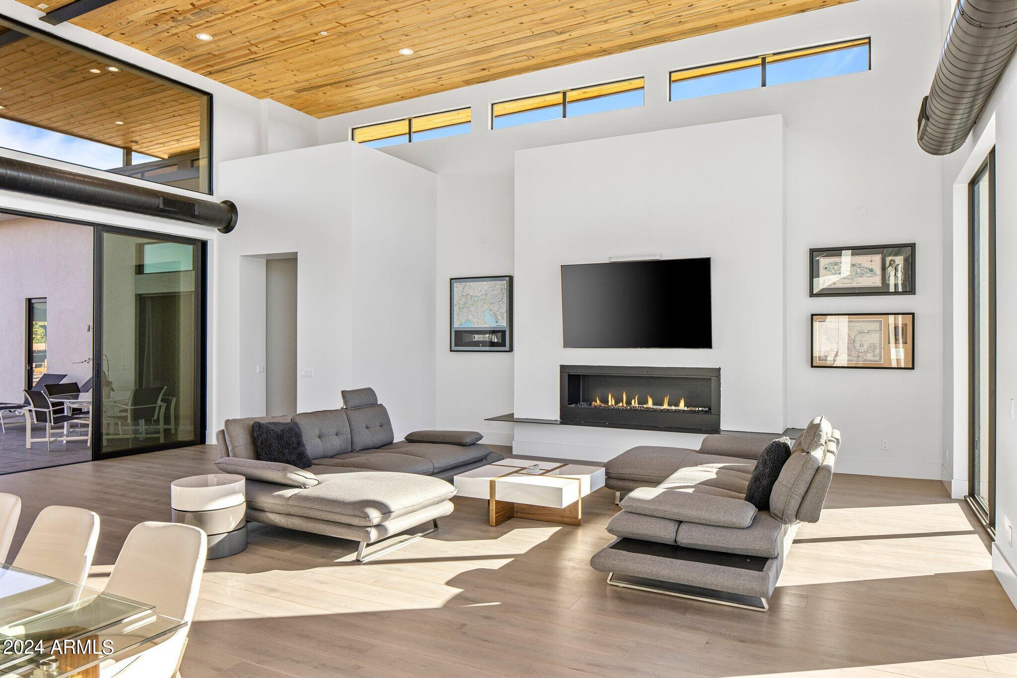 DESERT ESTATES 4 - Residential