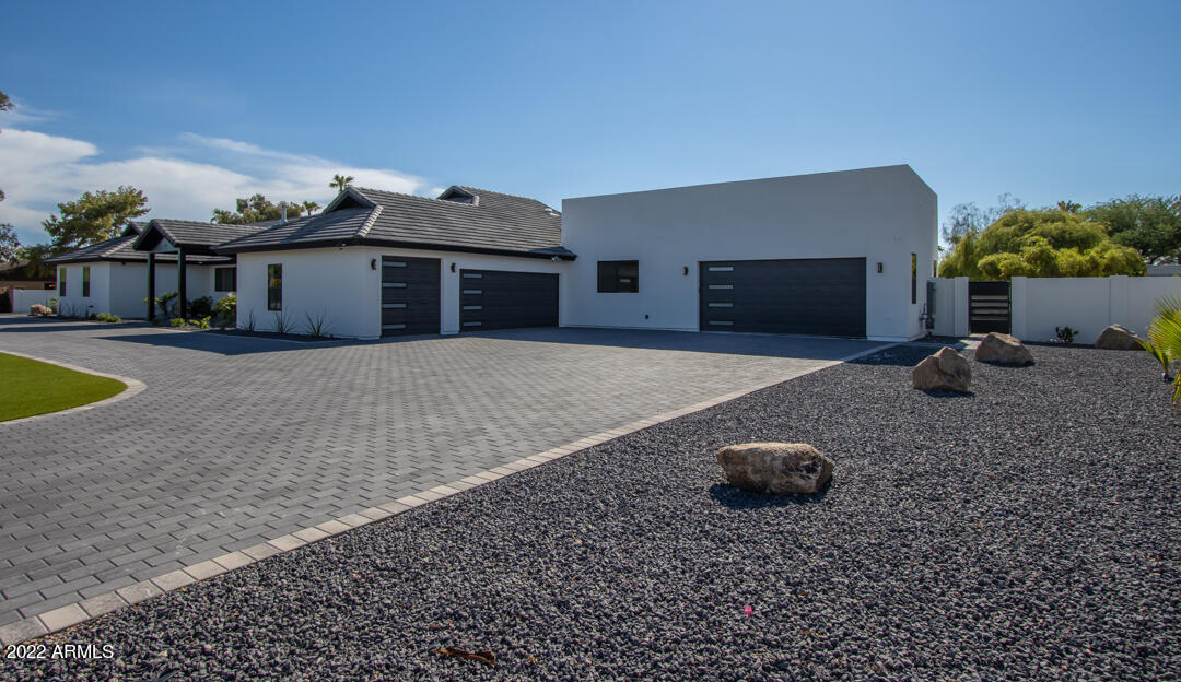 LAS SOMBRAS 2 - Residential
