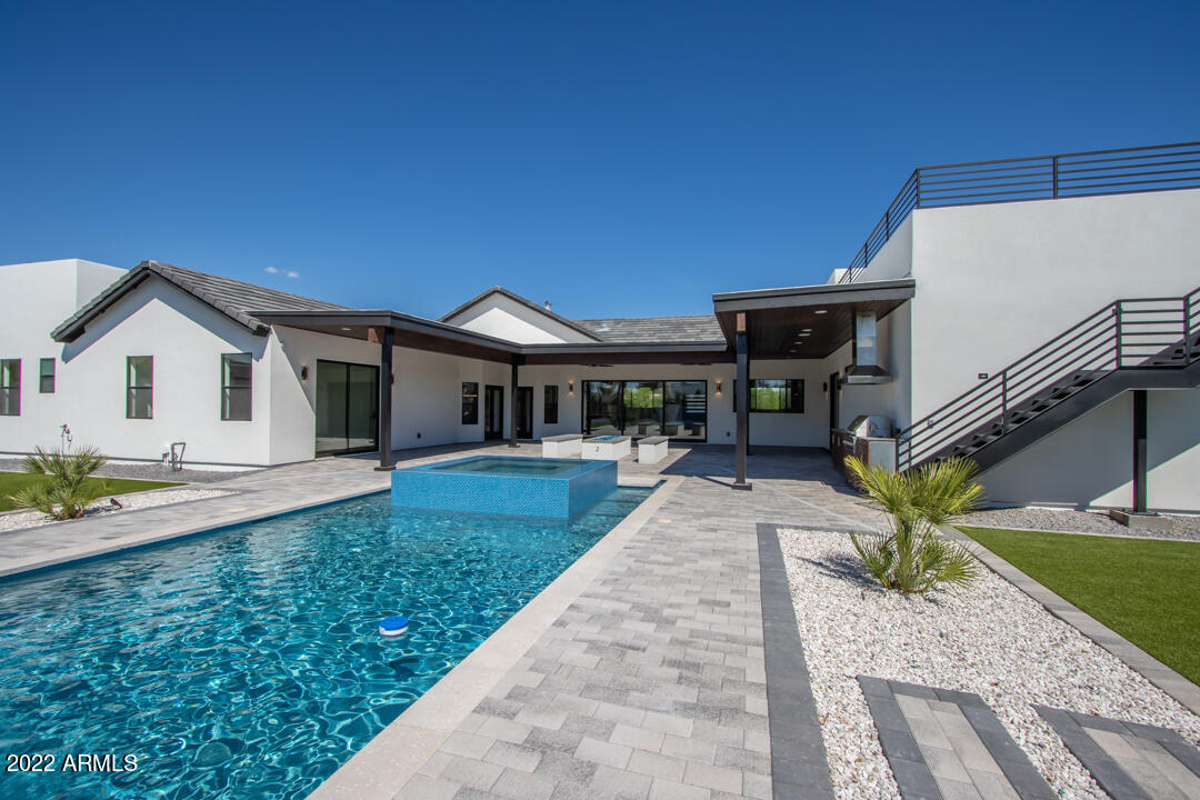 LAS SOMBRAS 2 - Residential
