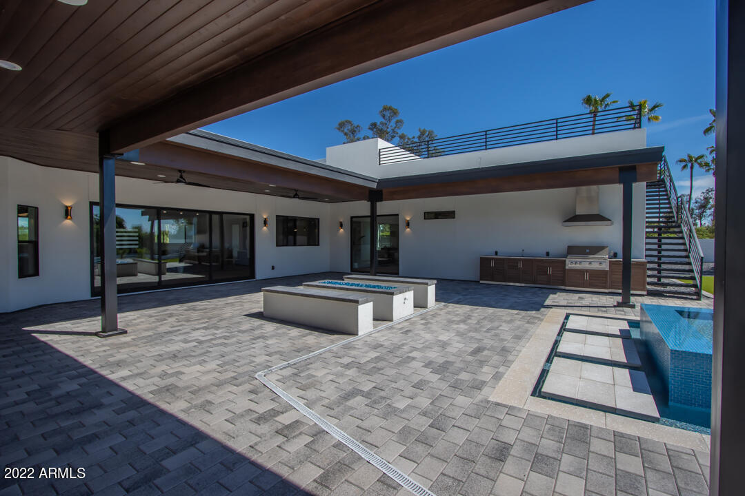 LAS SOMBRAS 2 - Residential