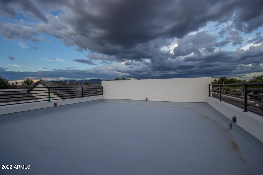 LAS SOMBRAS 2 - Residential