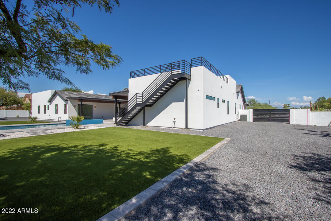 LAS SOMBRAS 2 - Residential