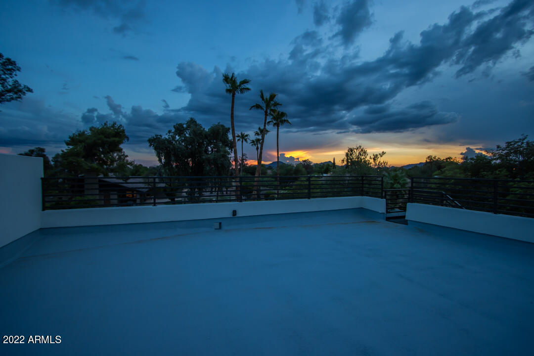 LAS SOMBRAS 2 - Residential