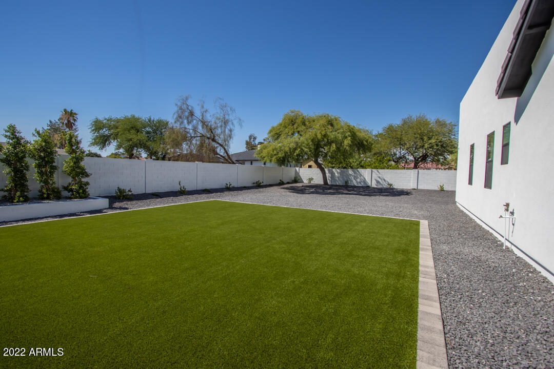 LAS SOMBRAS 2 - Residential