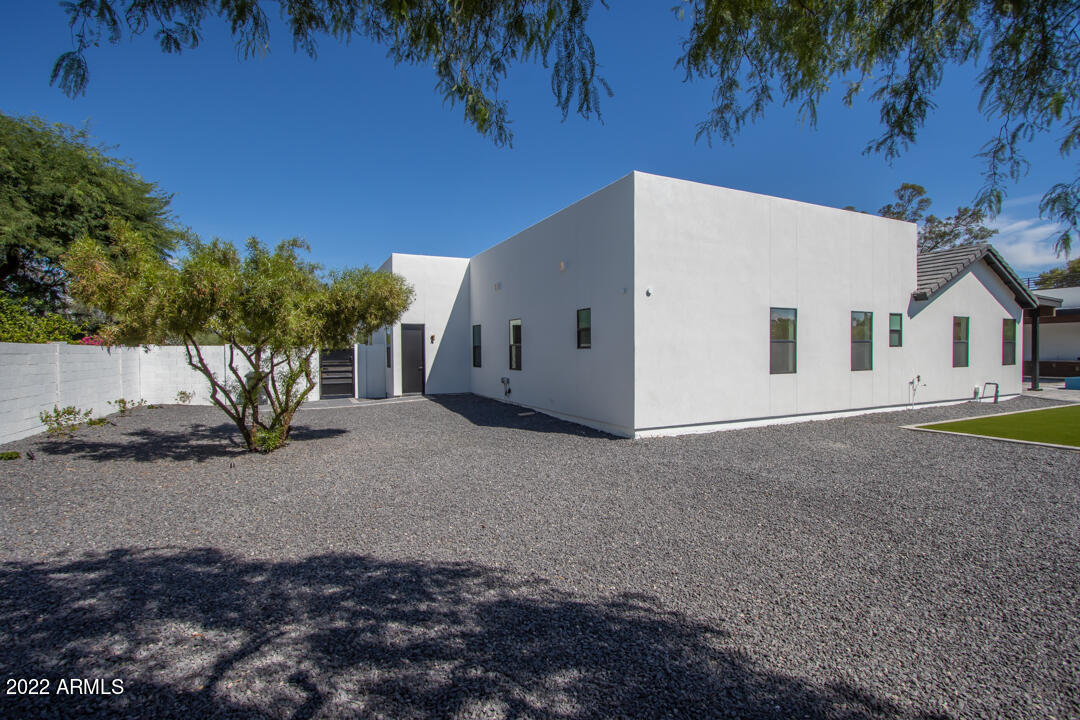 LAS SOMBRAS 2 - Residential