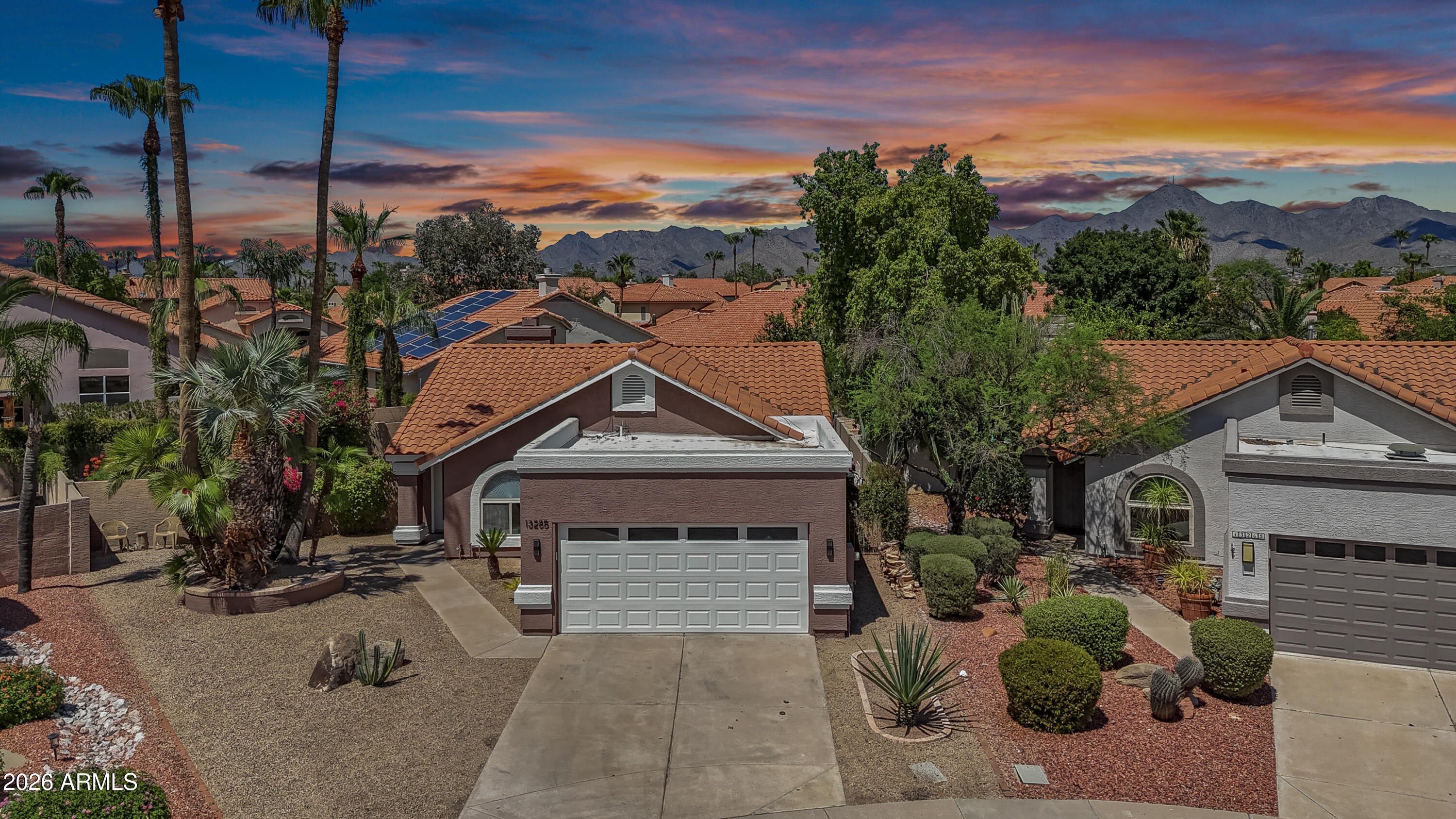 This 3 bedroom 2 bath home is nestled in the North Scottsdale area called The Retreat.  Off the 101 and Cactus, this home sits on a larger lot  in a beautiful Cul-de-Sac with with newer finishes, of paint, flooring, fixtures, tile, wood fireplace, outdoor covered patio with manicured landscaping and a putting green and a garden with rosemary & mint, great for family fun and outdoor living.
This property within a 5 mile radius is close to the PGA Waste management tour, Westworld,  that covers Barrett Jackson Auto Car show and auction, Arabian Horse show and Bike Week, Odysea Aquarium, Talking Stick Casino, Salt River Fields and the famous Scottsdale Quarters and Kierland commons great for dining, and shopping and retail therapy.  Come take a tour of this clean contemporary style home.