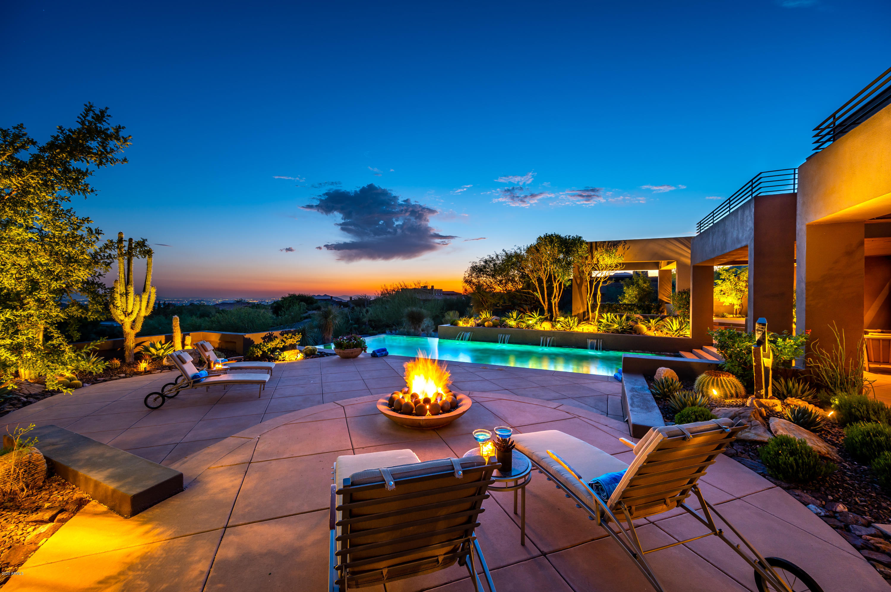 DESERT MOUNTAIN - Residential