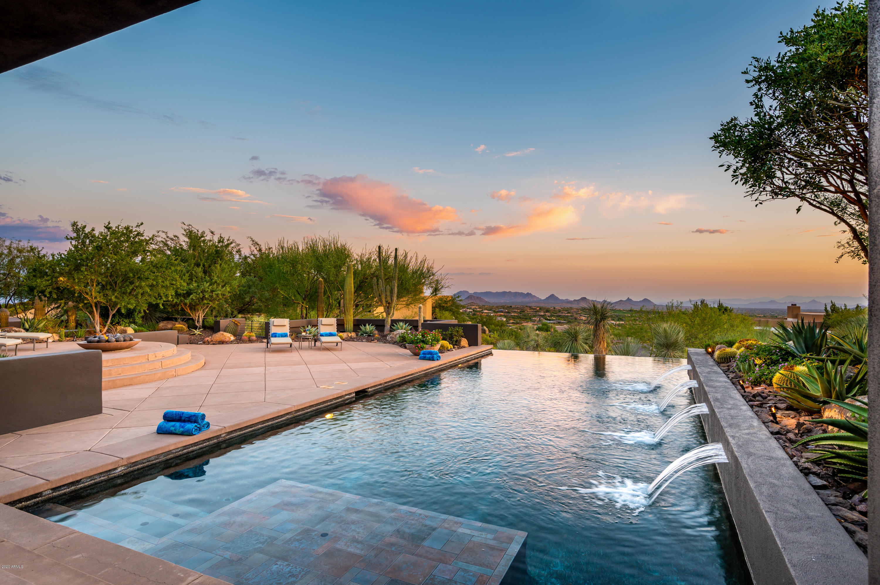 DESERT MOUNTAIN - Residential