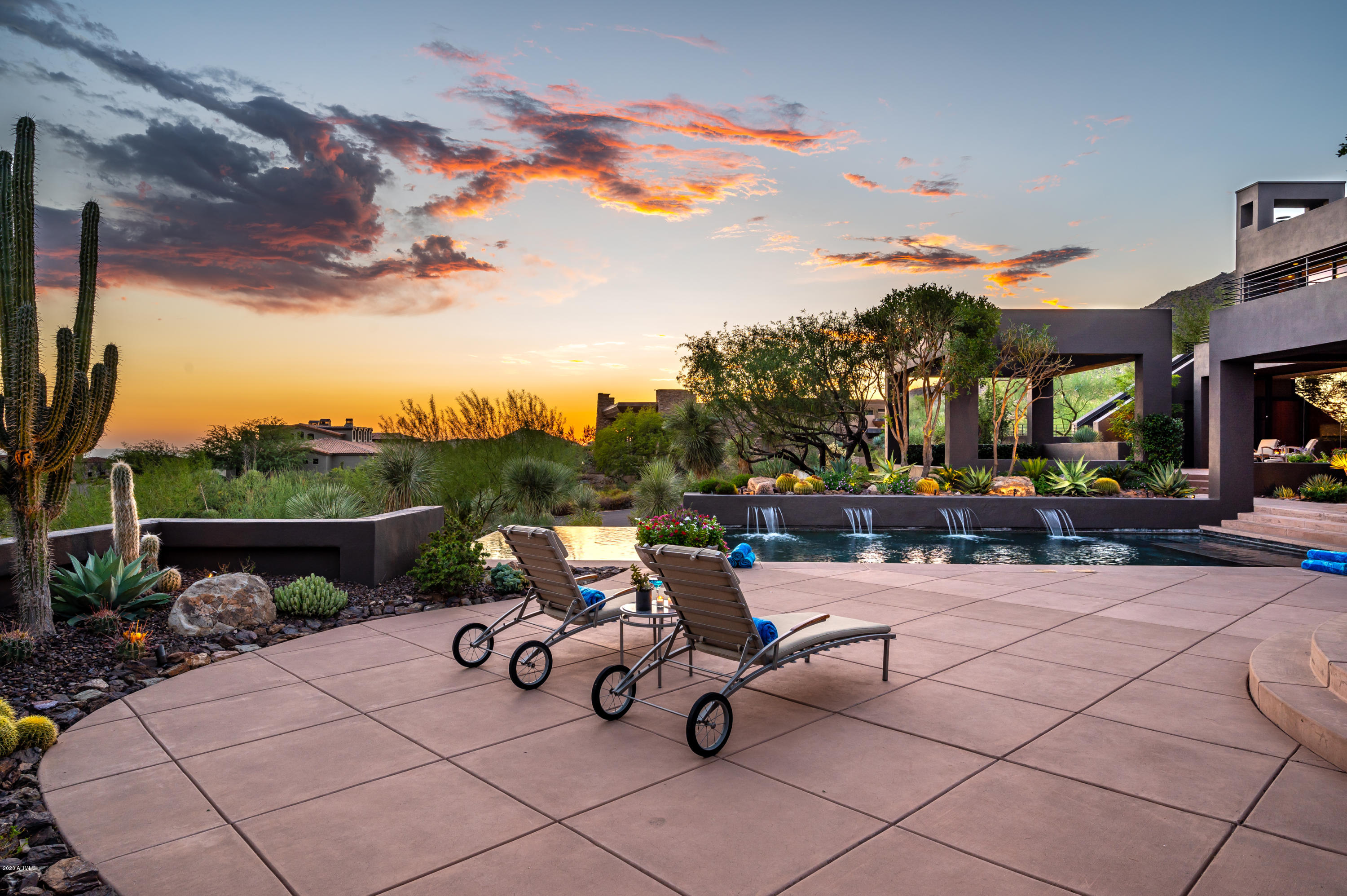 DESERT MOUNTAIN - Residential