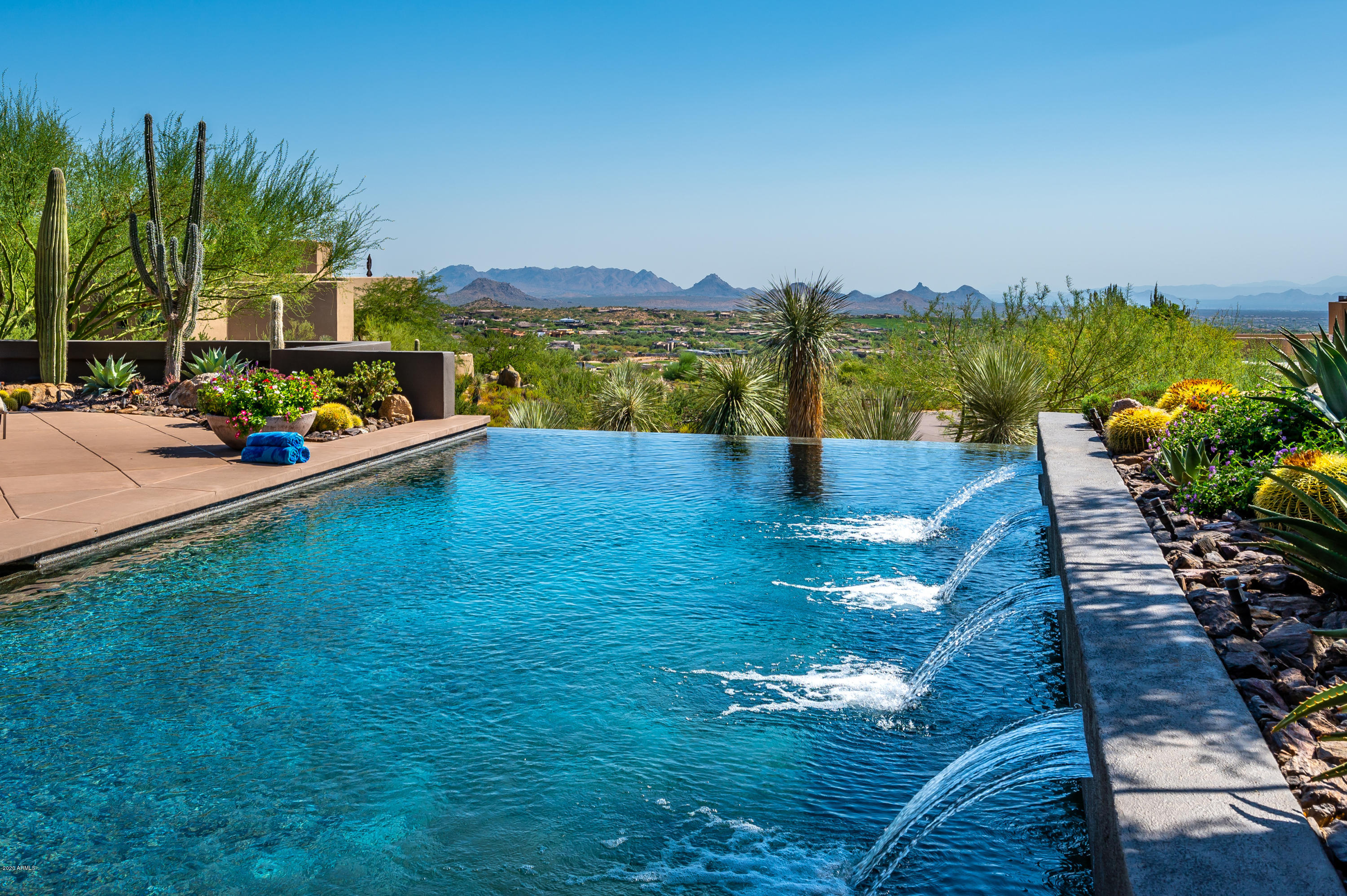 DESERT MOUNTAIN - Residential
