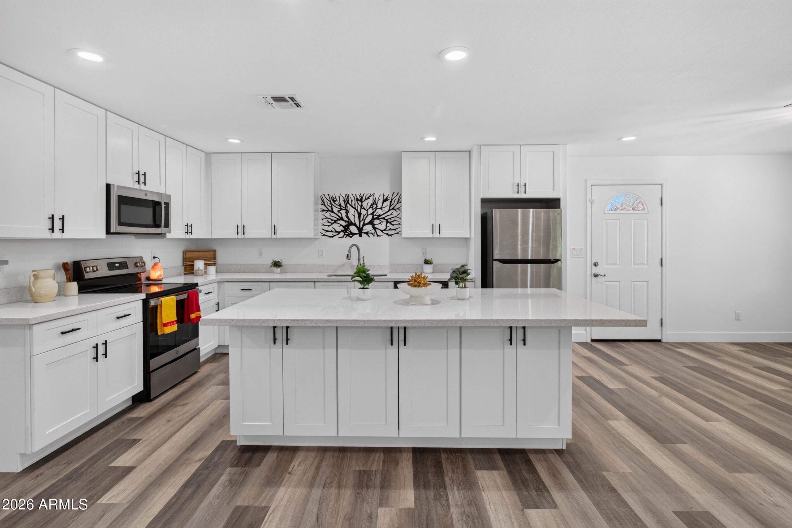 OAK PARK MANOR - Residential