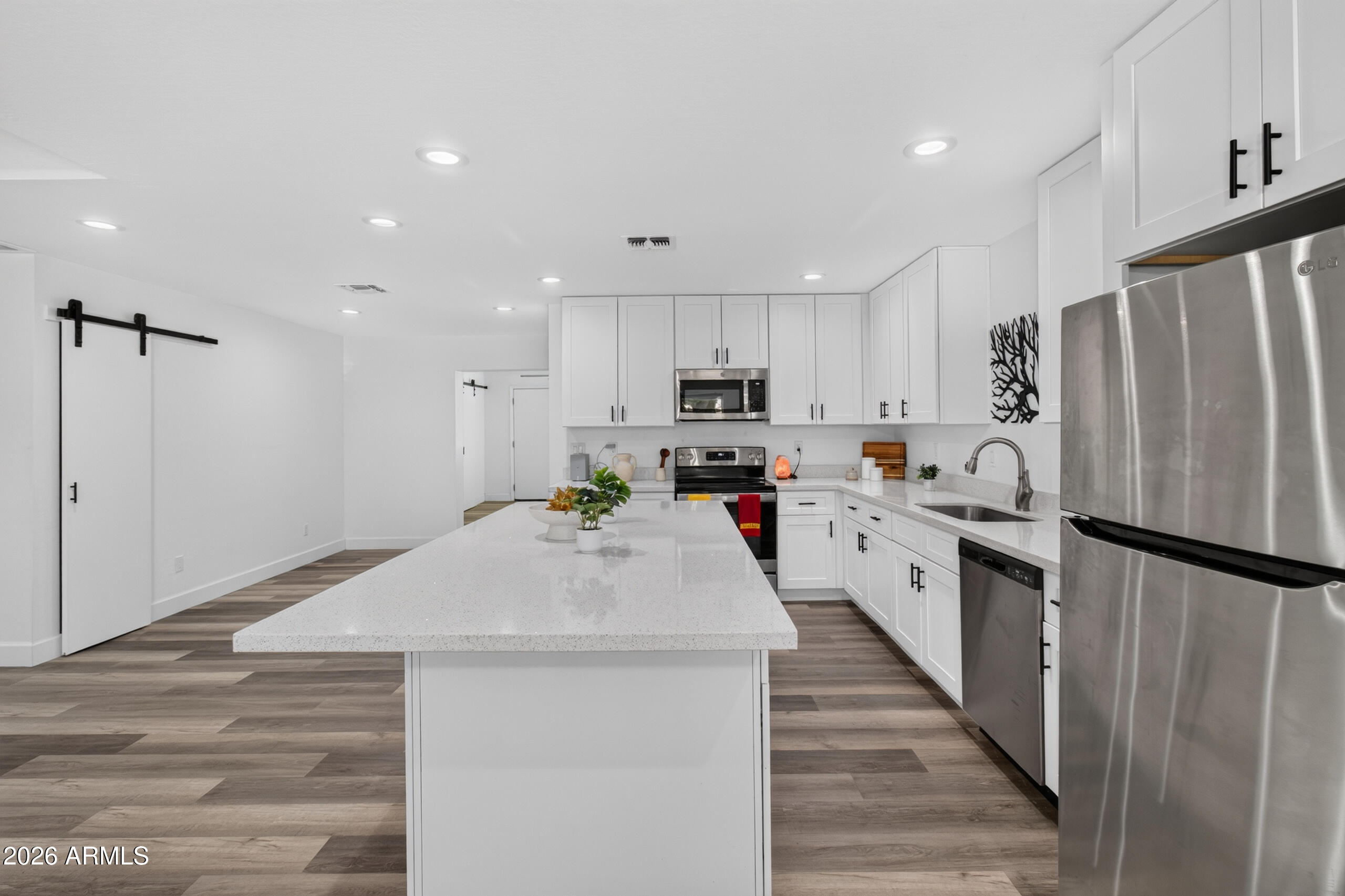 OAK PARK MANOR - Residential