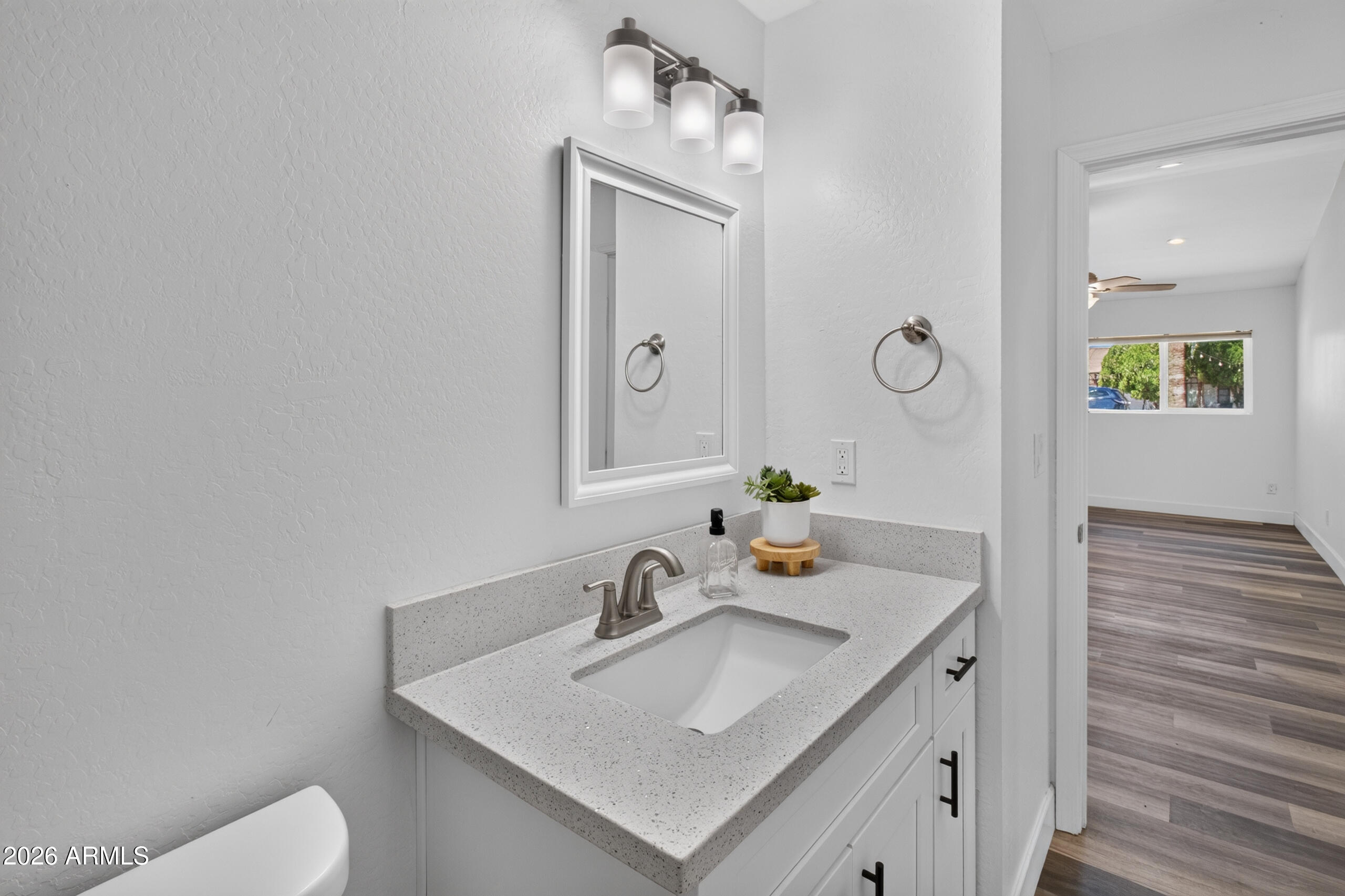 OAK PARK MANOR - Residential