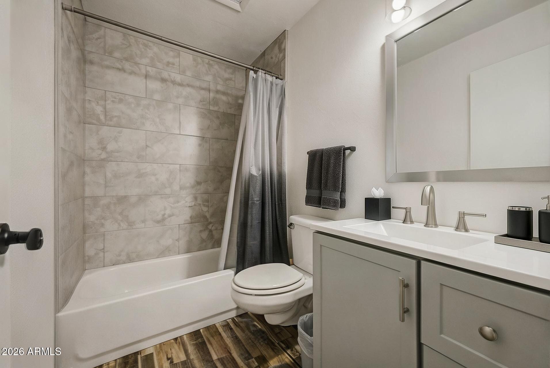 SCOTTSDALE EAST - Residential