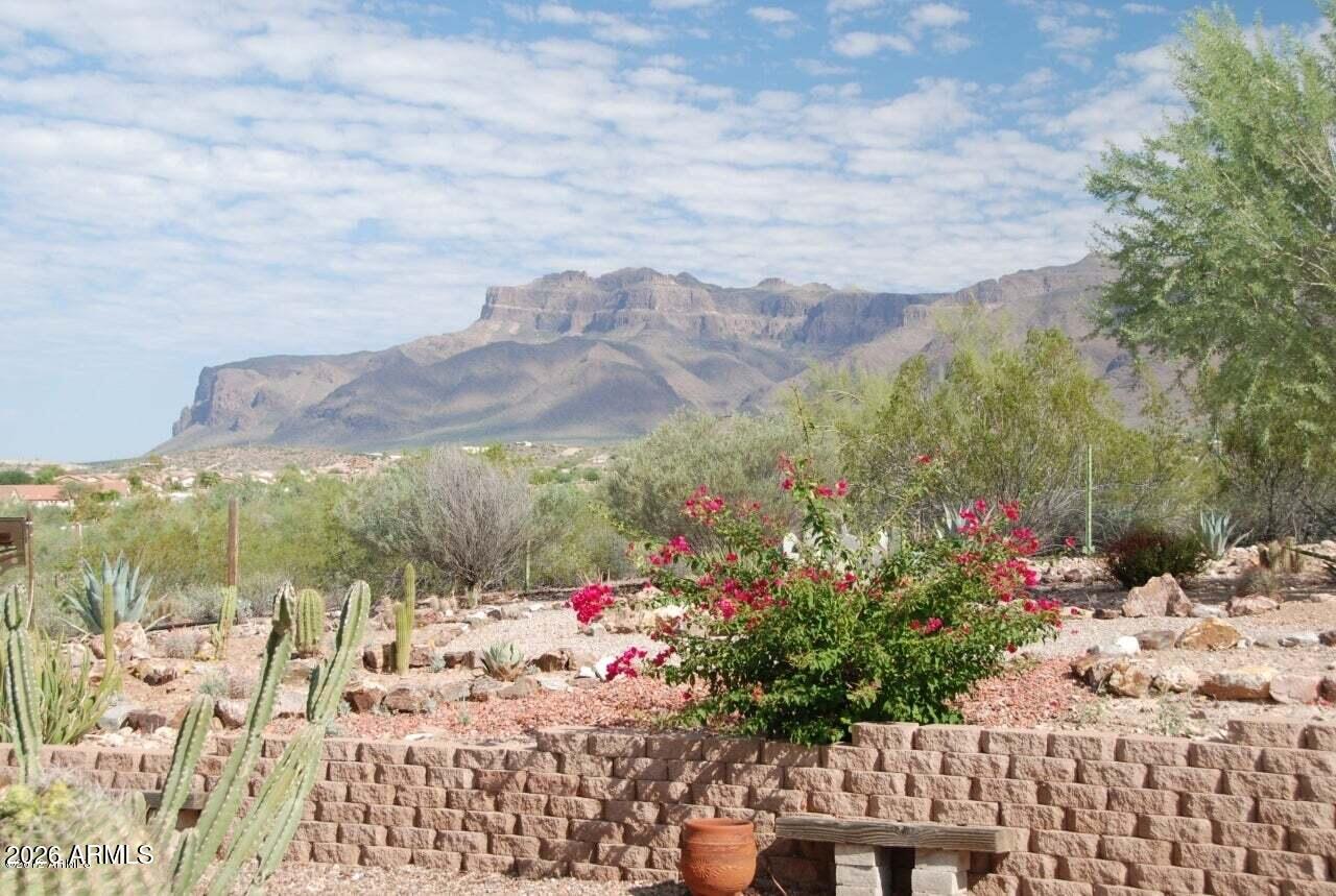 NO HOA Custom Home - Residential