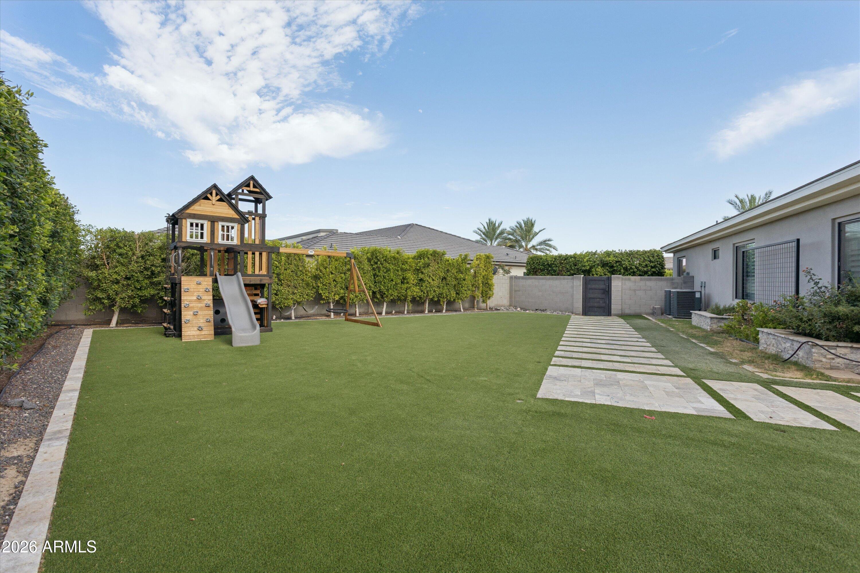 RUSSELL RANCH PHASE 3 REPLAT - Residential