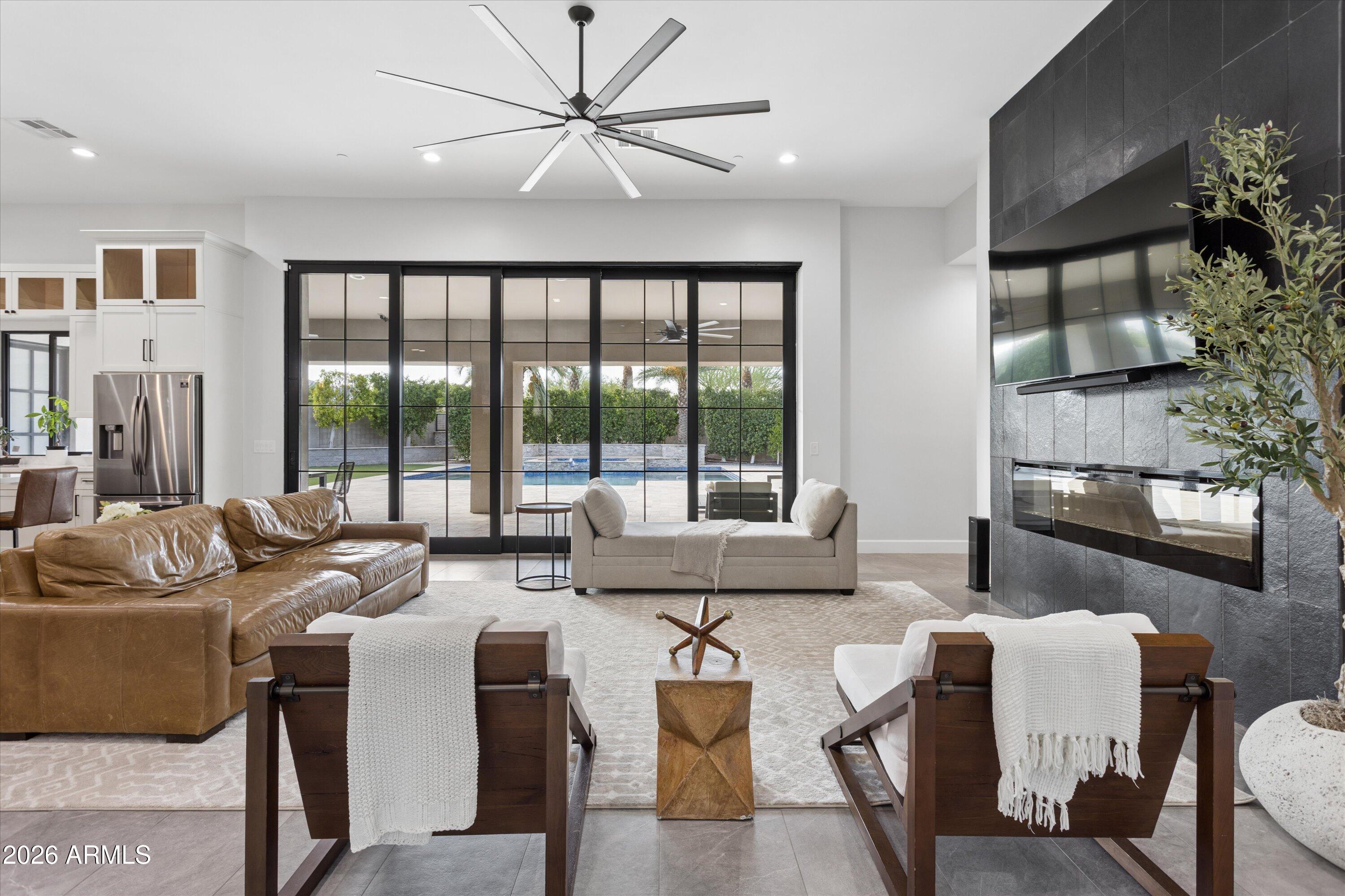 RUSSELL RANCH PHASE 3 REPLAT - Residential