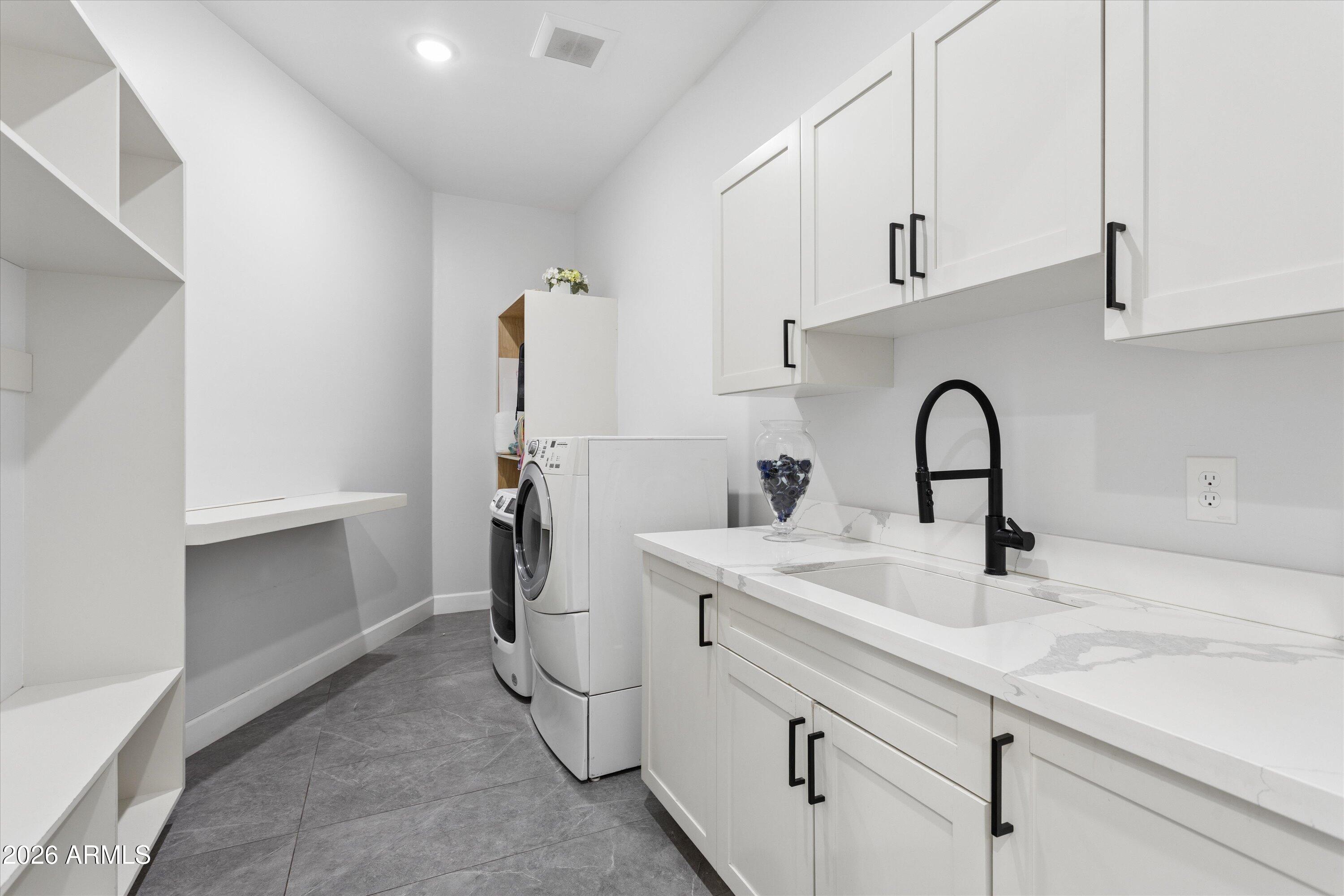 RUSSELL RANCH PHASE 3 REPLAT - Residential