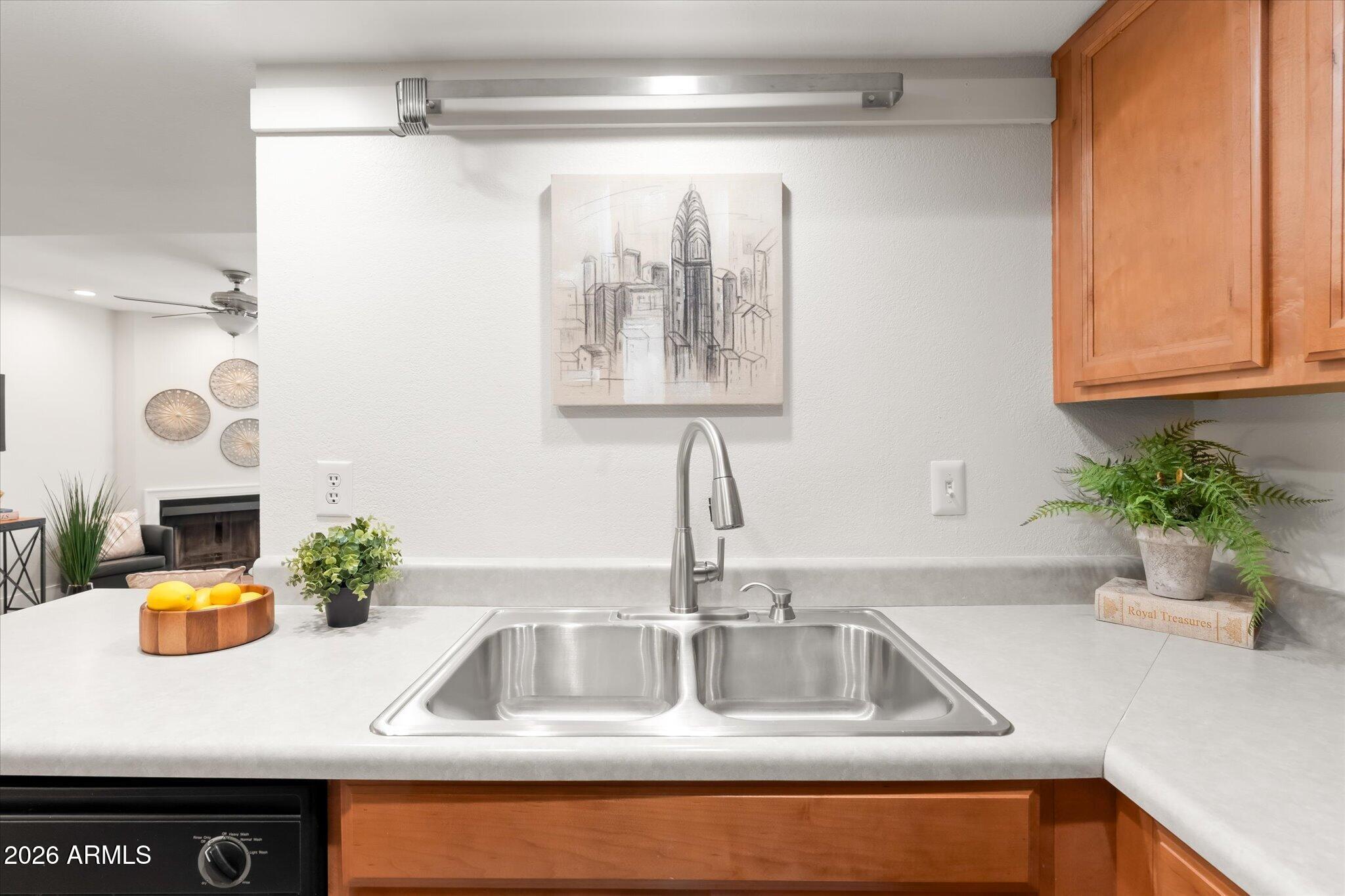 MOUNTAIN PARK CONDOMINIUMS UNIT 111-128 211-228 - Residential
