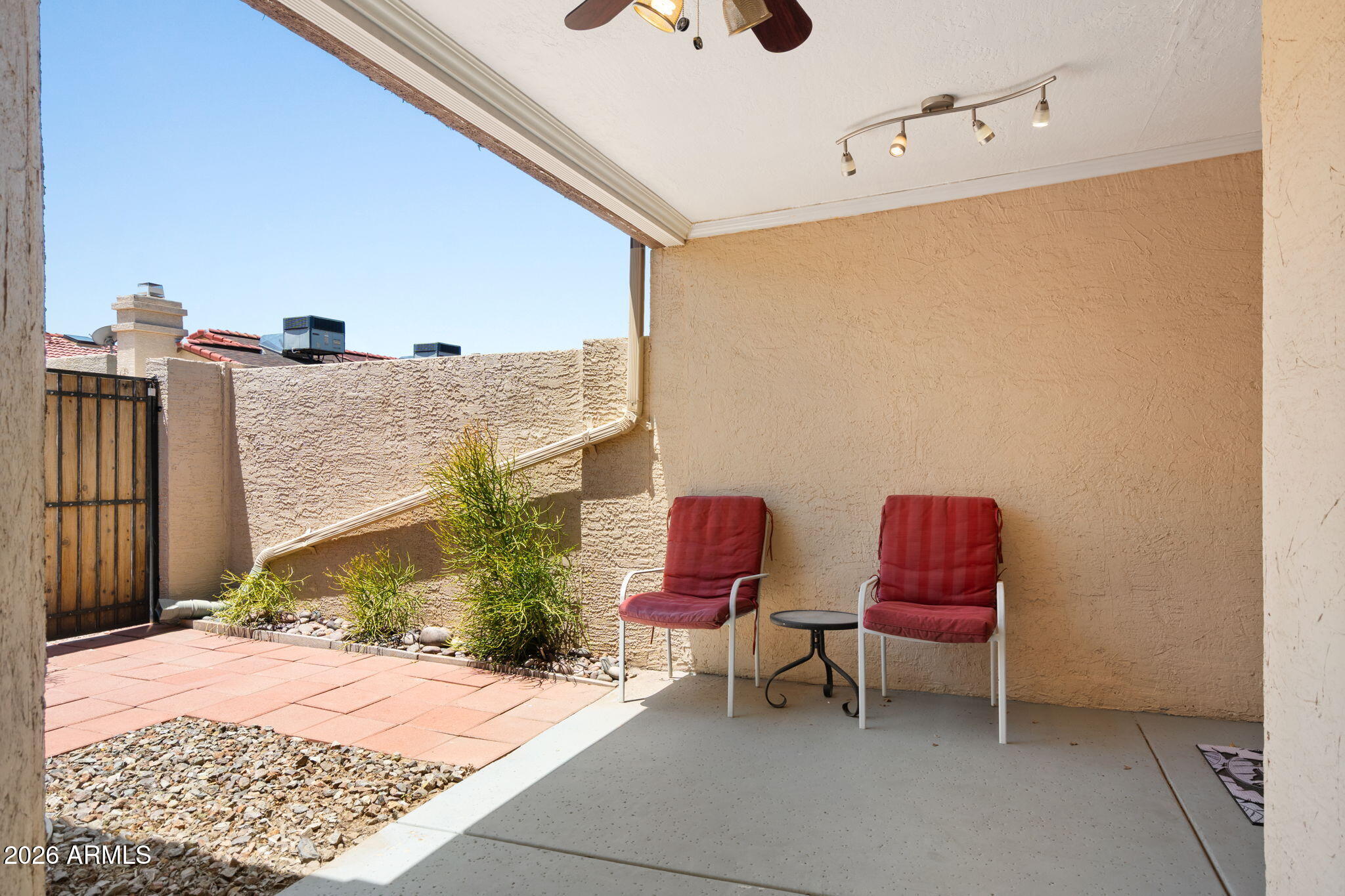 VILLAS VALENCIA - Residential