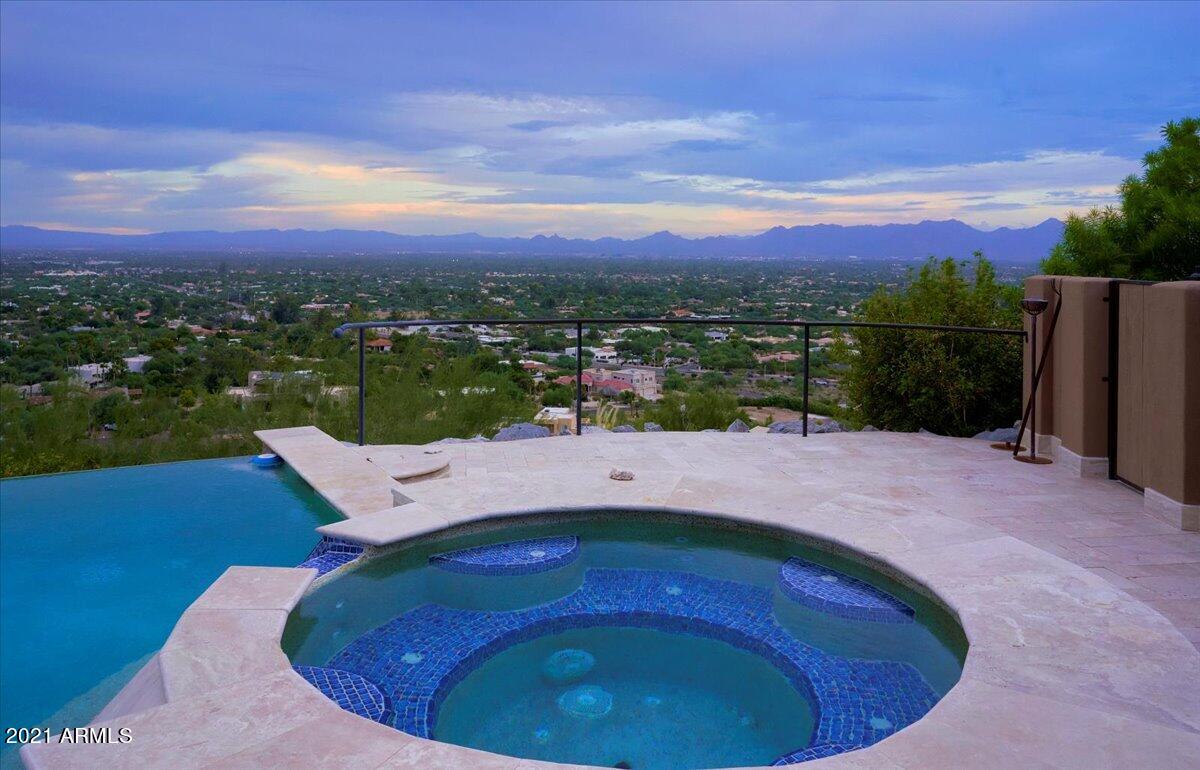 SUNSET HILLS 3 - Residential
