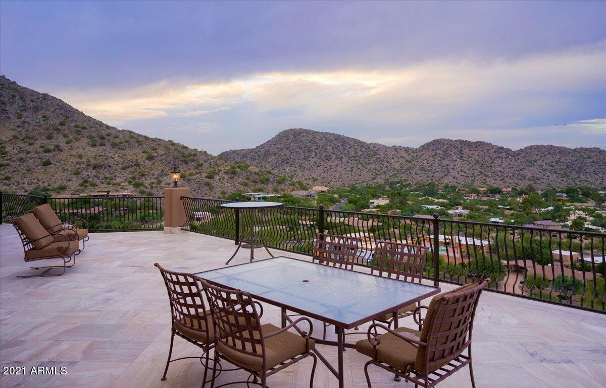 SUNSET HILLS 3 - Residential