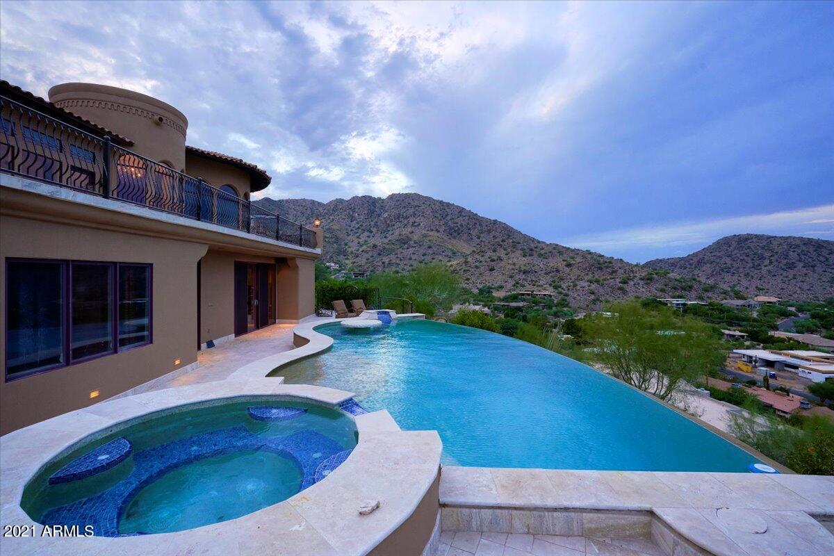 SUNSET HILLS 3 - Residential