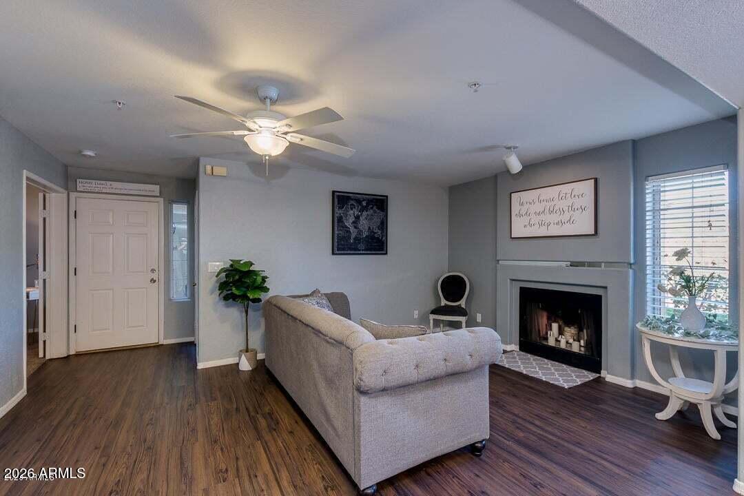 Ventana Condominiums - Residential Lease