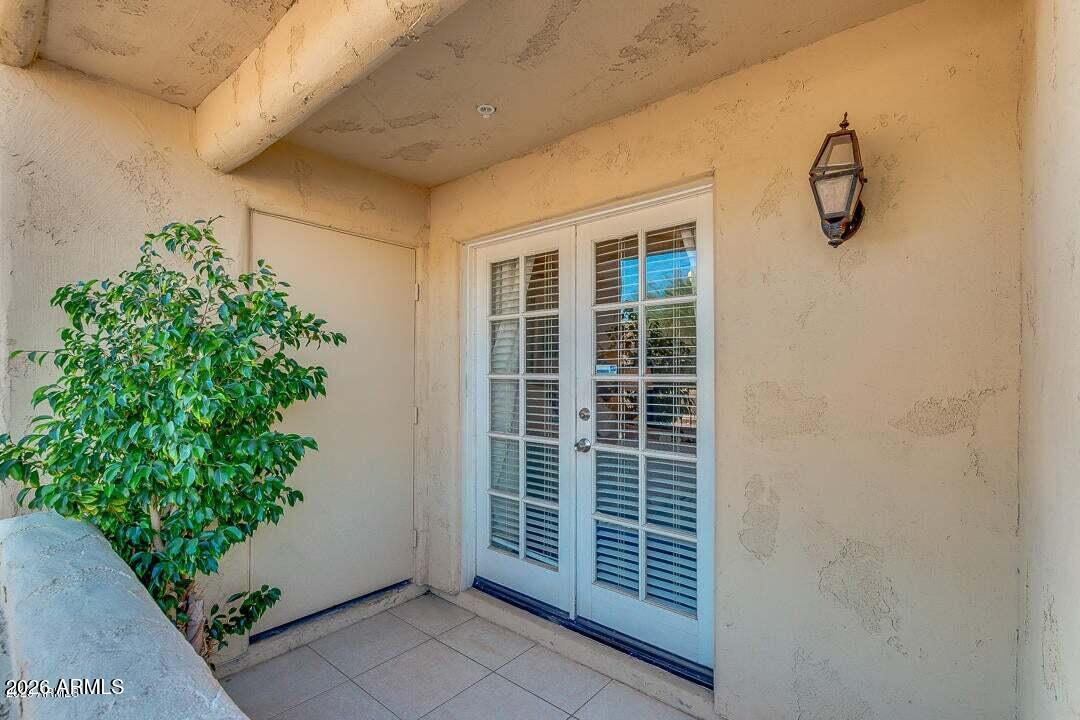 Ventana Condominiums - Residential Lease