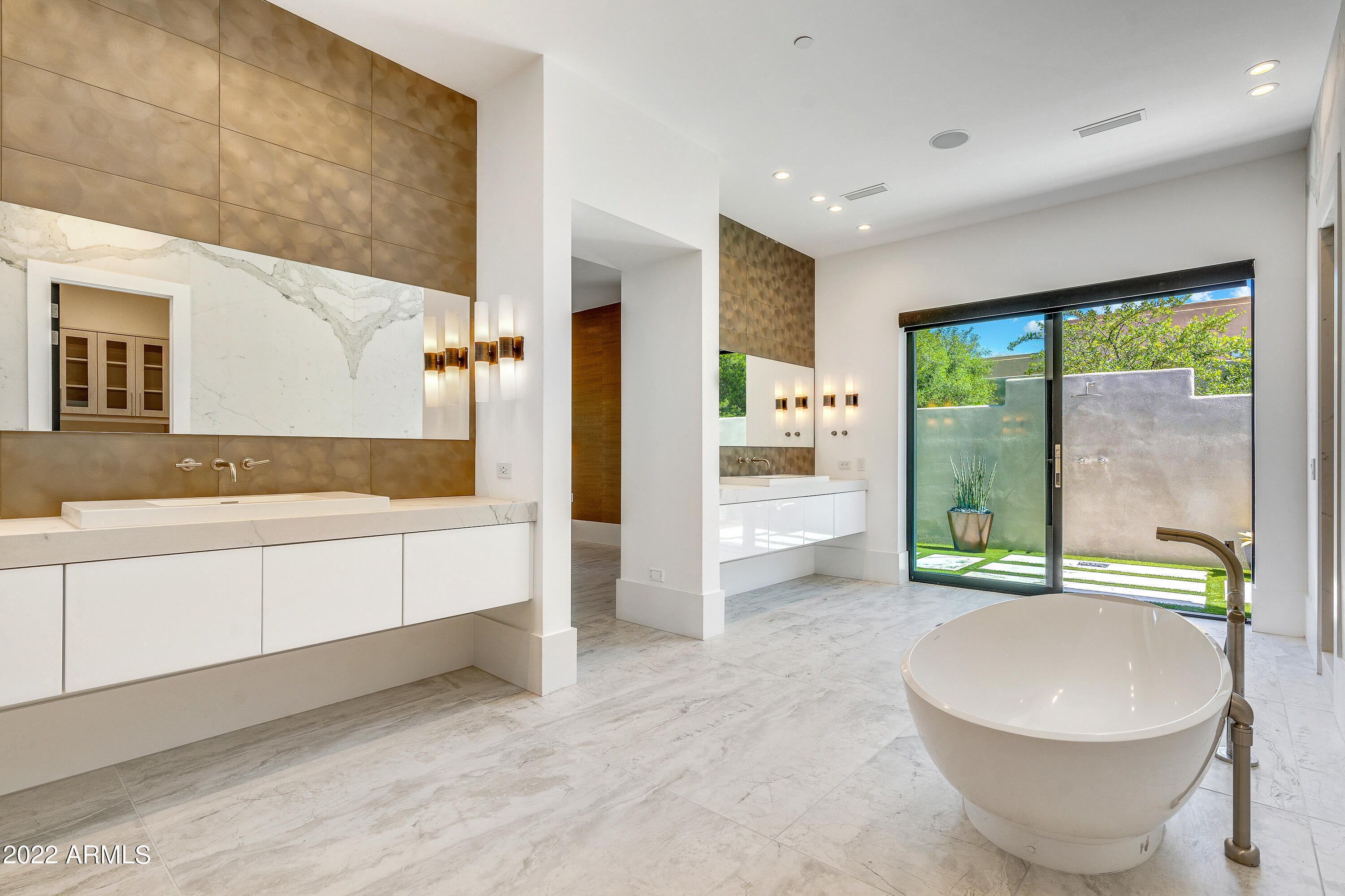 PINNACLE PEAK PLACE - Residential