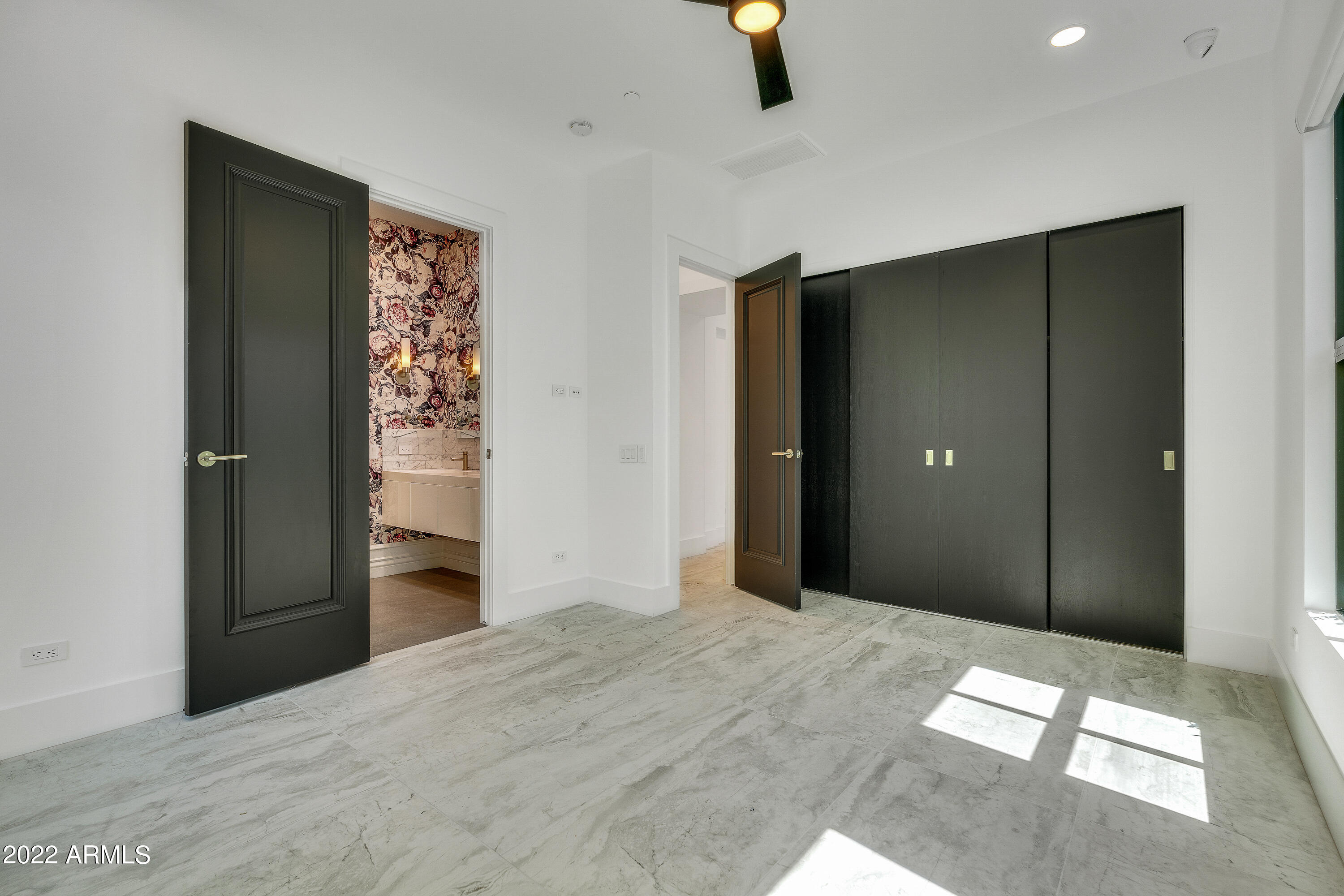 PINNACLE PEAK PLACE - Residential