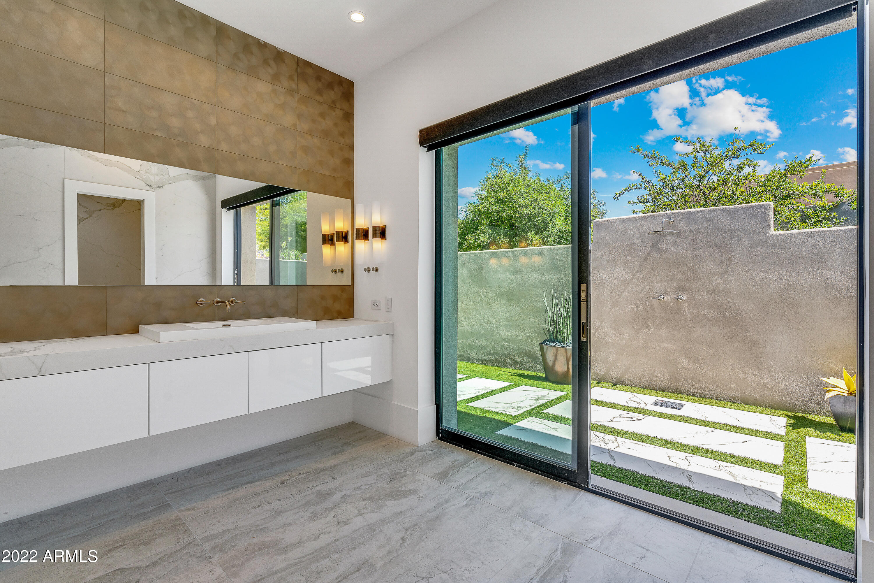 PINNACLE PEAK PLACE - Residential