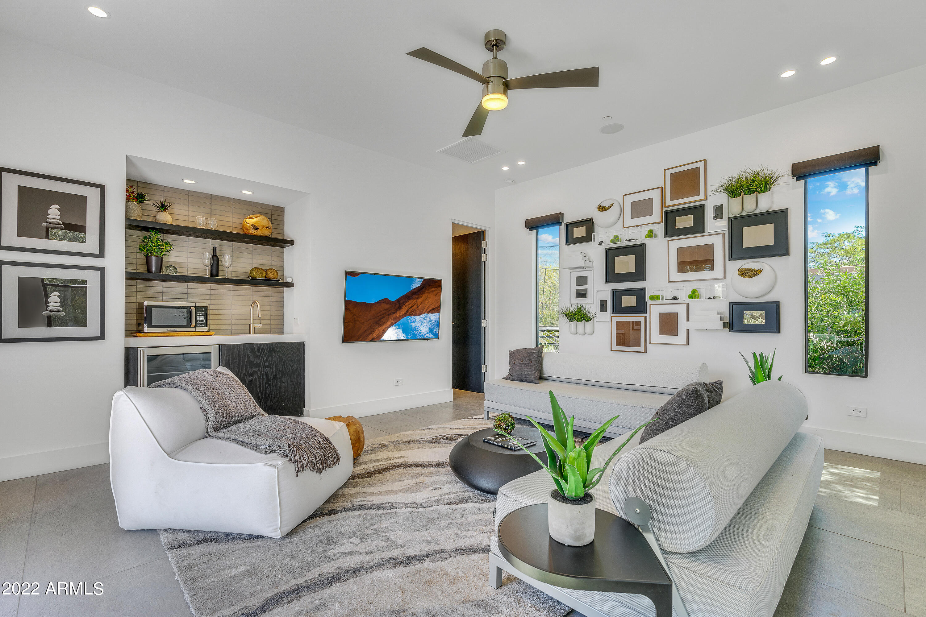 PINNACLE PEAK PLACE - Residential