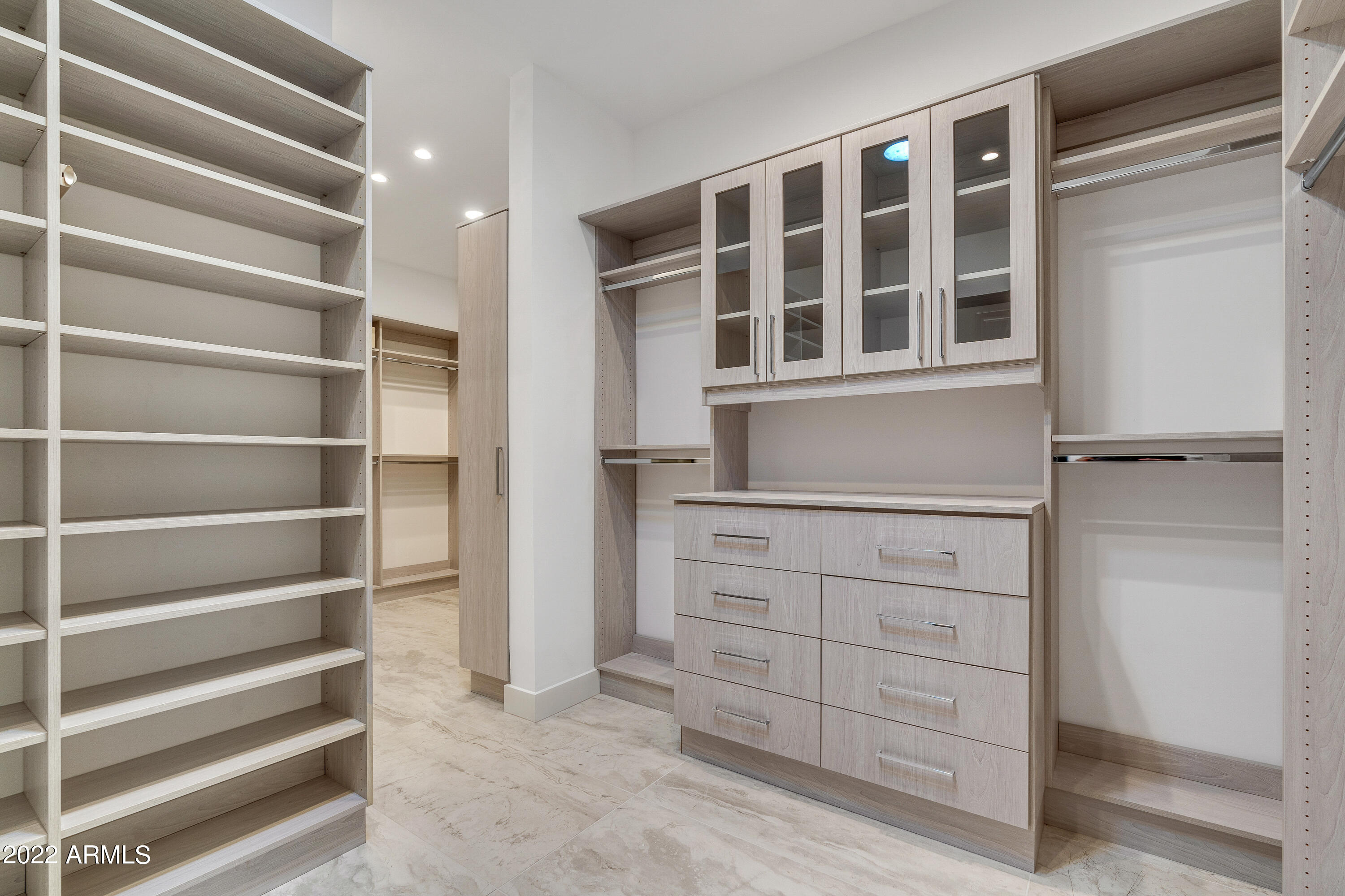 PINNACLE PEAK PLACE - Residential
