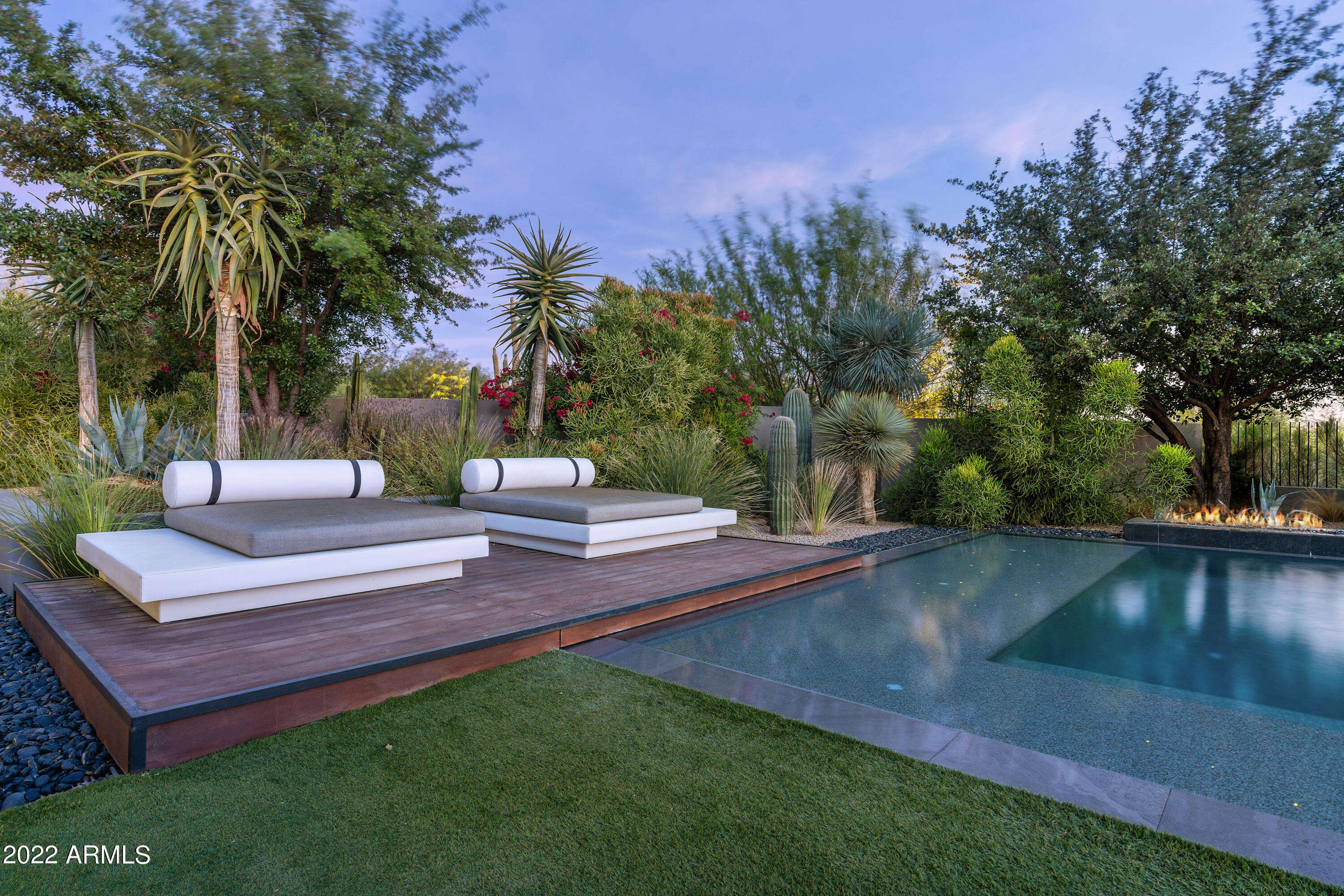 PINNACLE PEAK PLACE - Residential