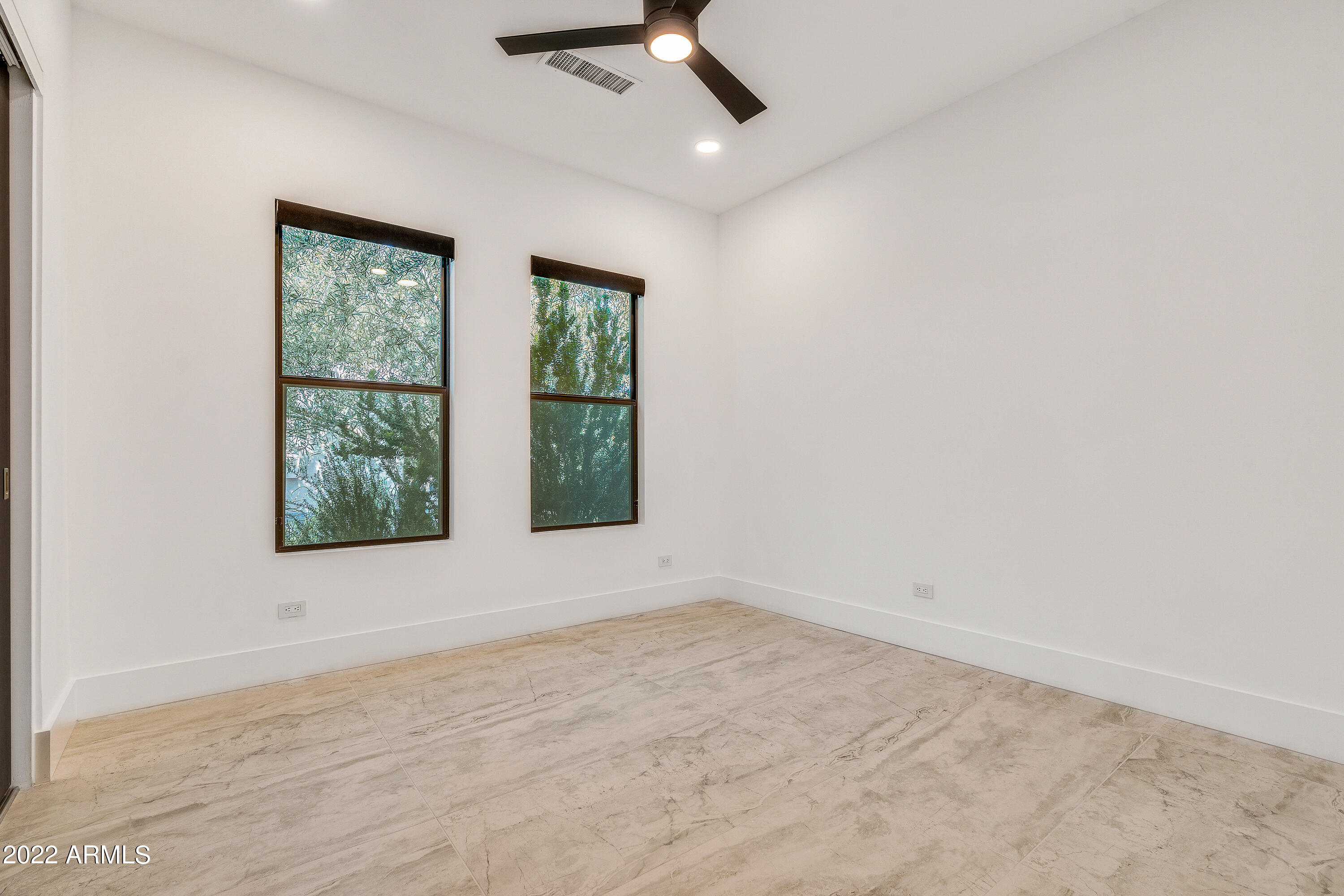PINNACLE PEAK PLACE - Residential