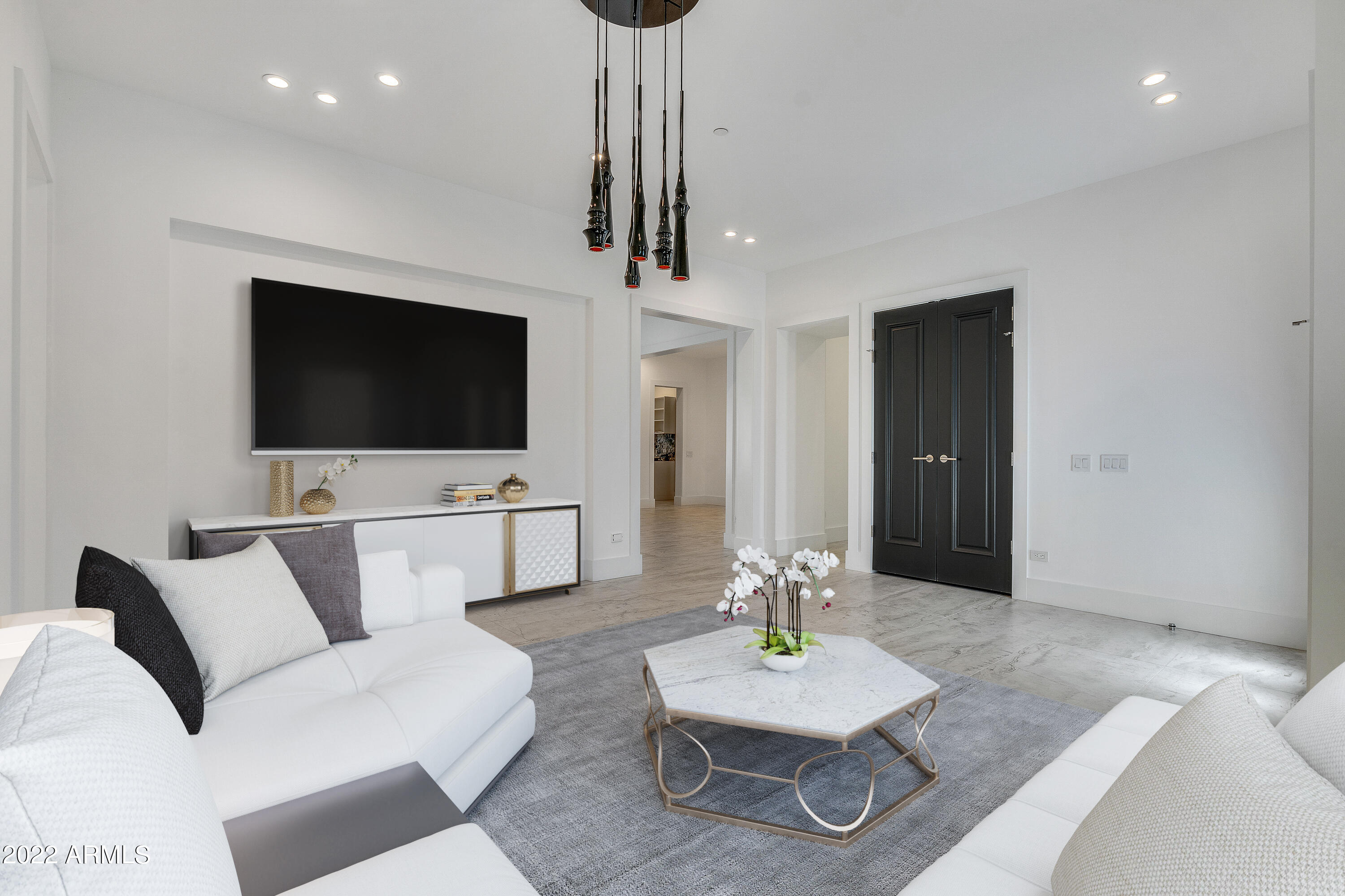 PINNACLE PEAK PLACE - Residential