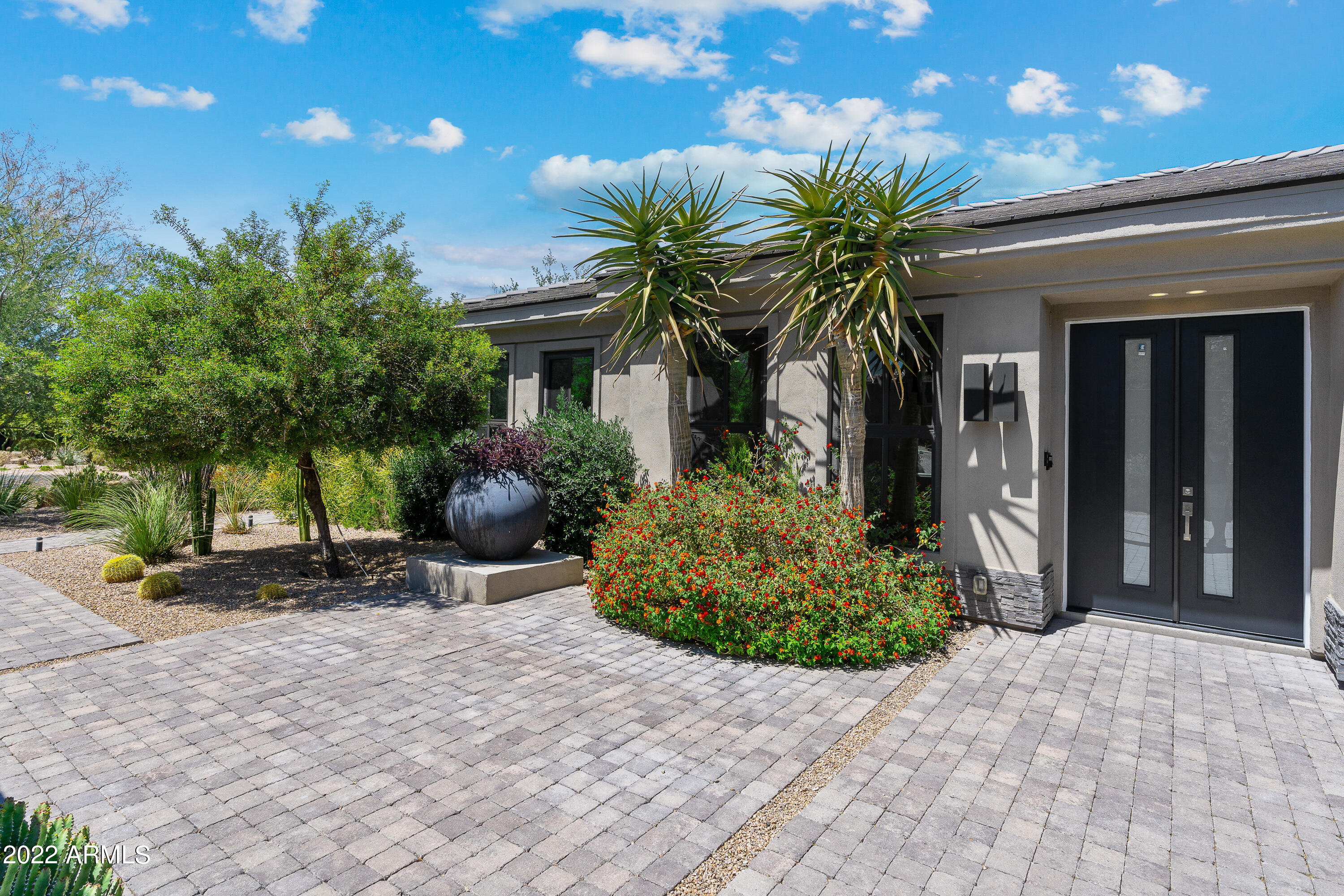 PINNACLE PEAK PLACE - Residential