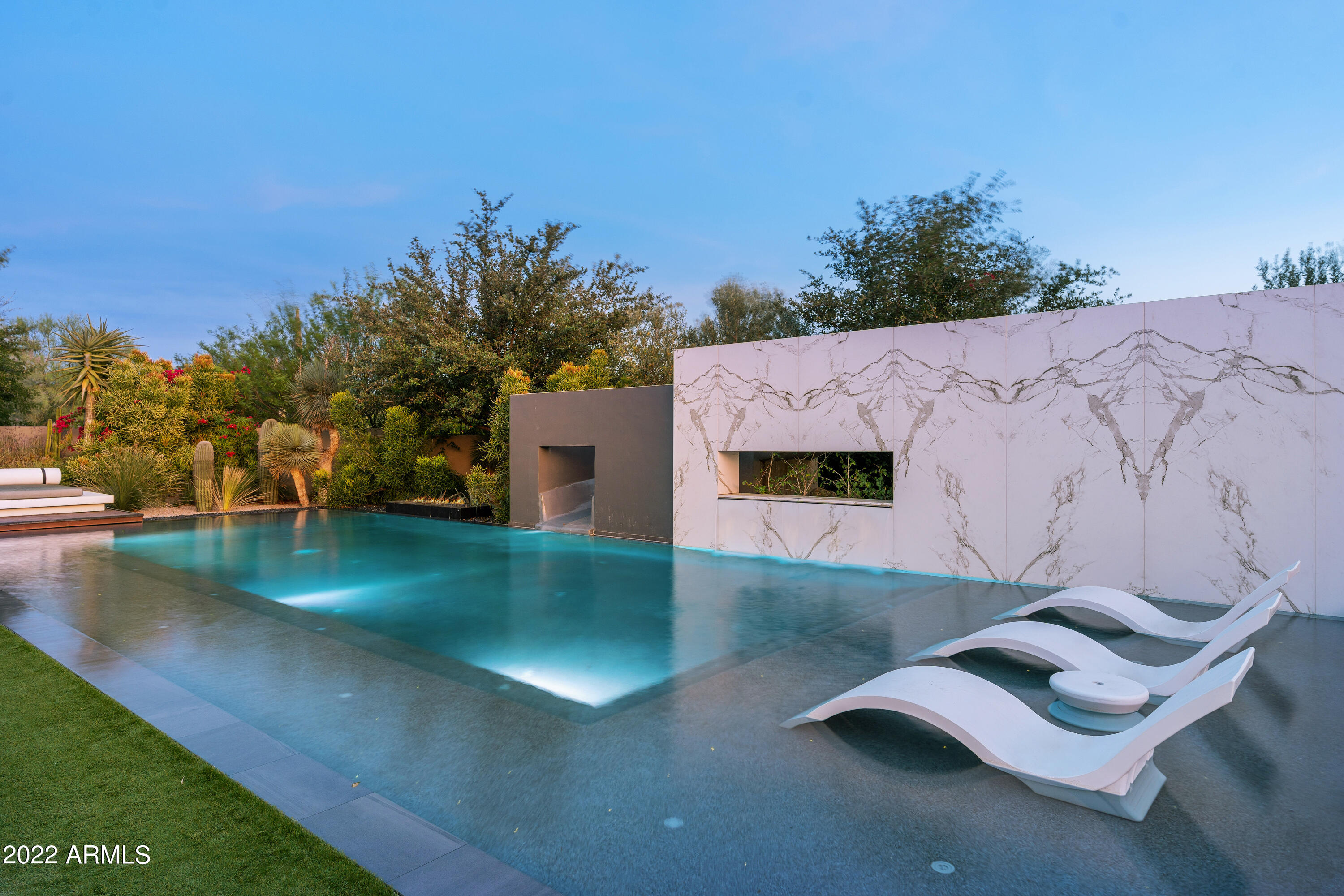 PINNACLE PEAK PLACE - Residential