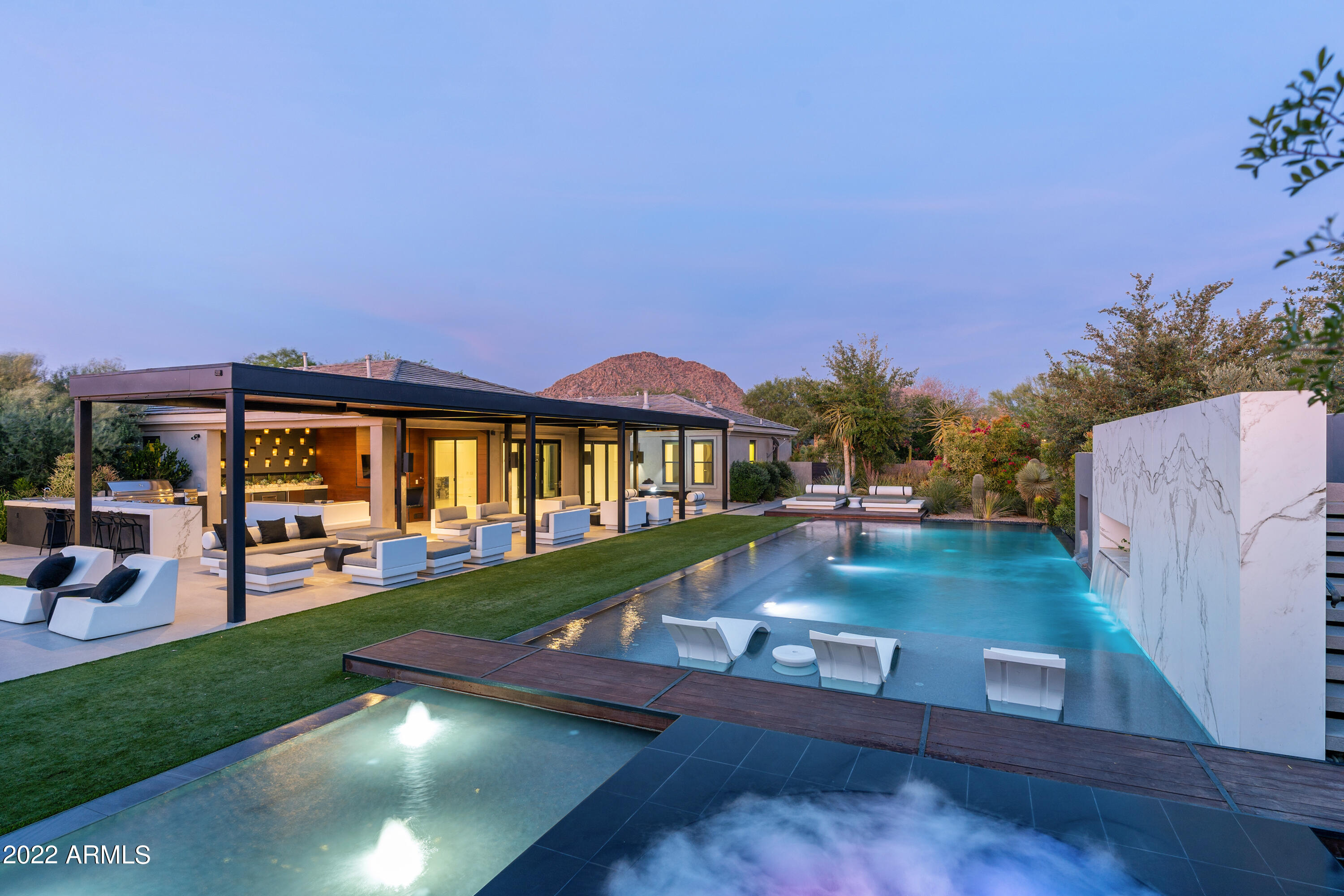 PINNACLE PEAK PLACE - Residential