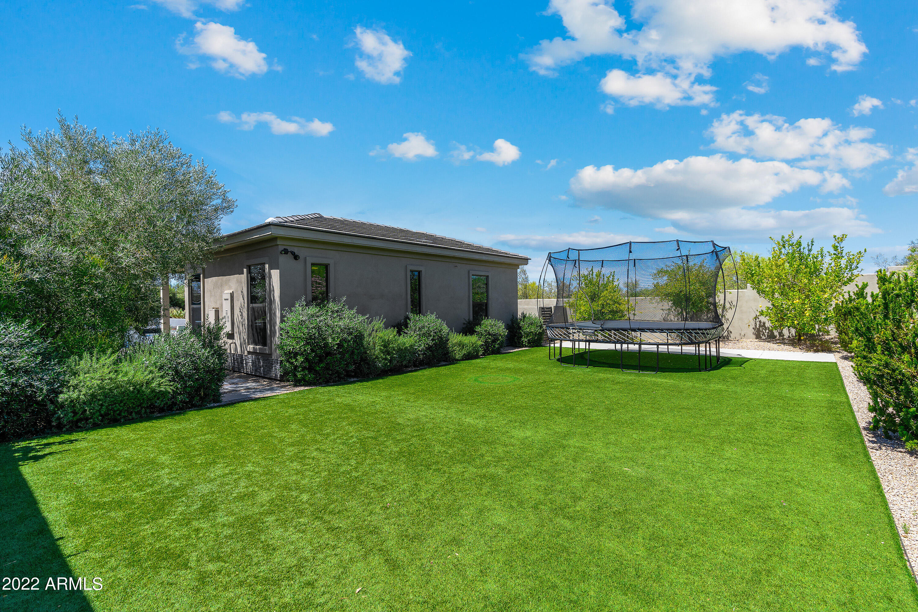 PINNACLE PEAK PLACE - Residential