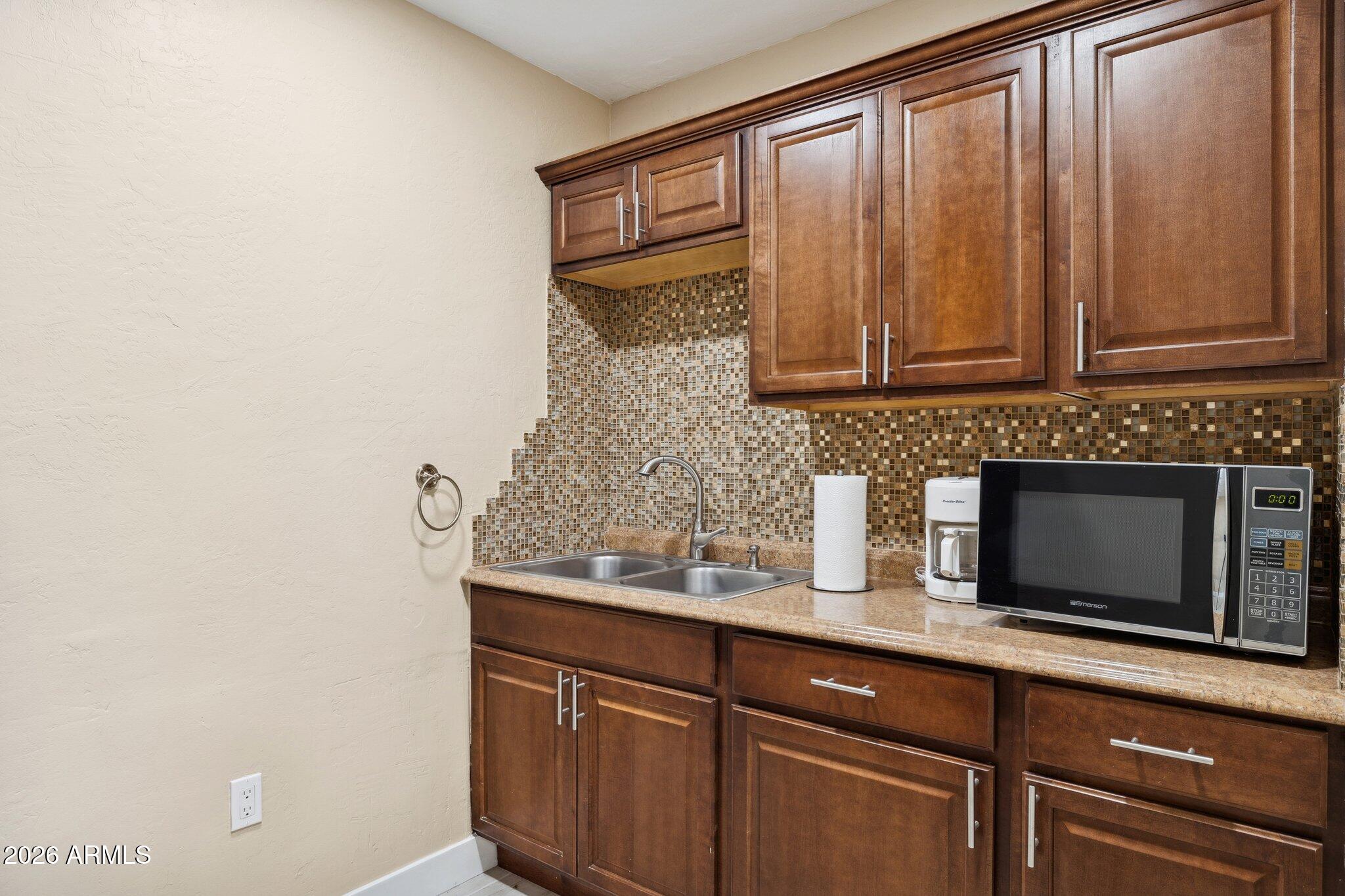 COLLEGE HOMES - Commercial Lease
